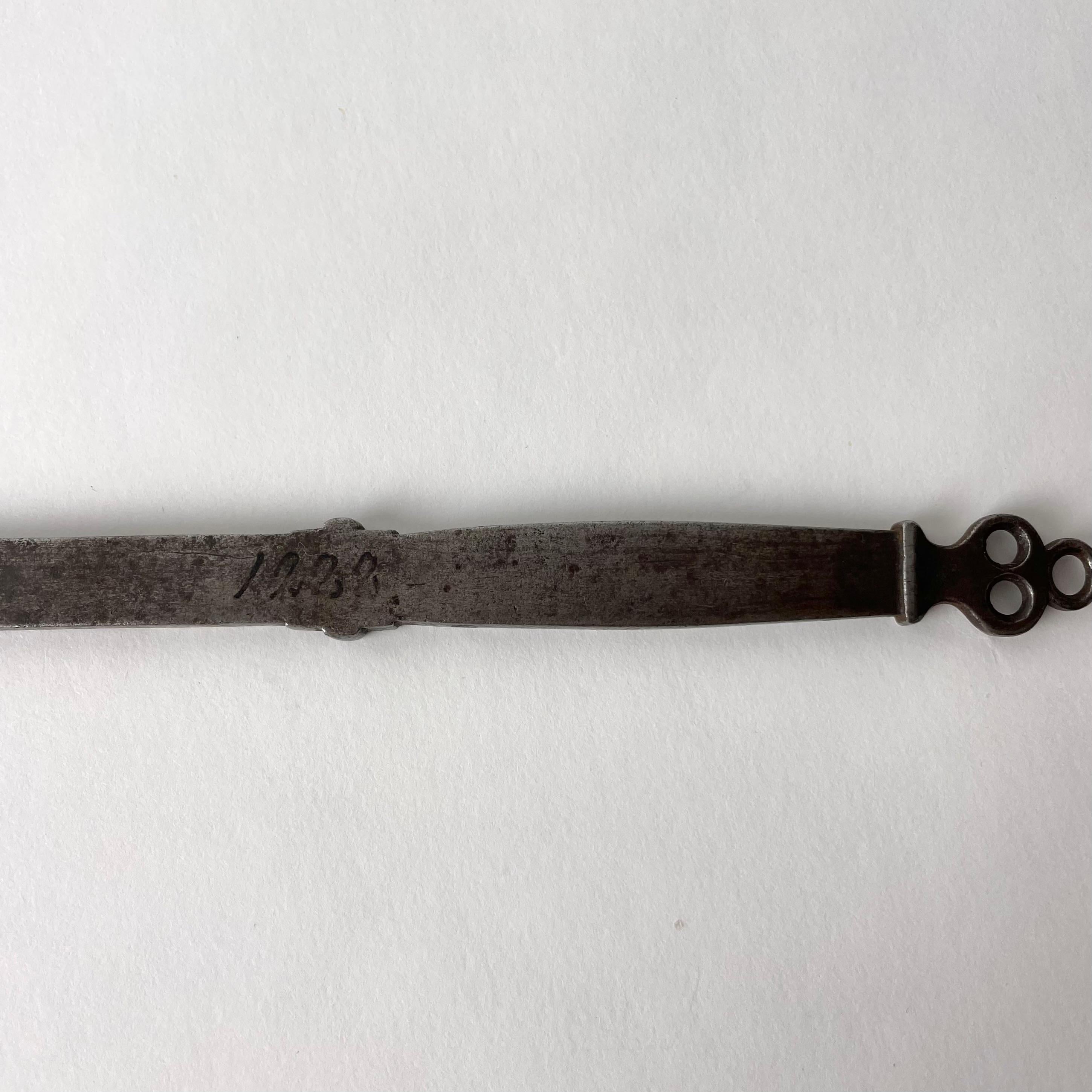 Iron Alnmått (Cubit measure) in iron with gilded details. Baroque, dated 1731 For Sale