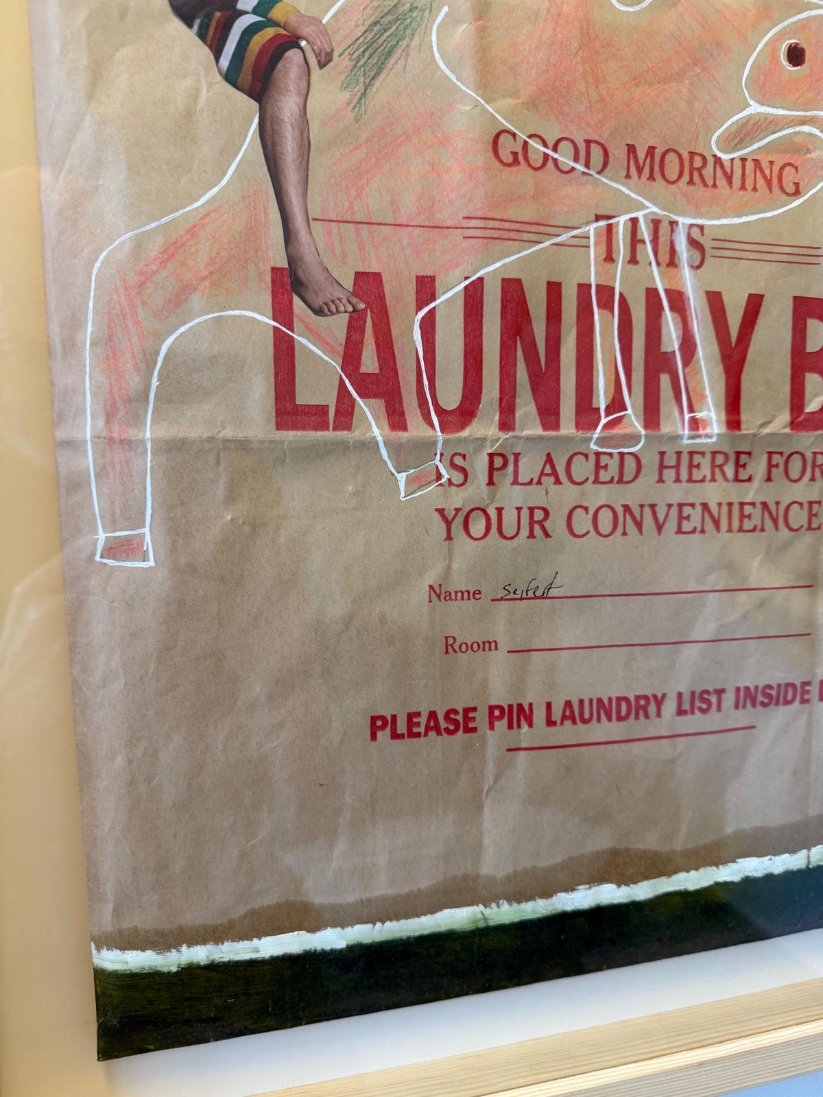 Sac à linge - mixed media art en vente 1