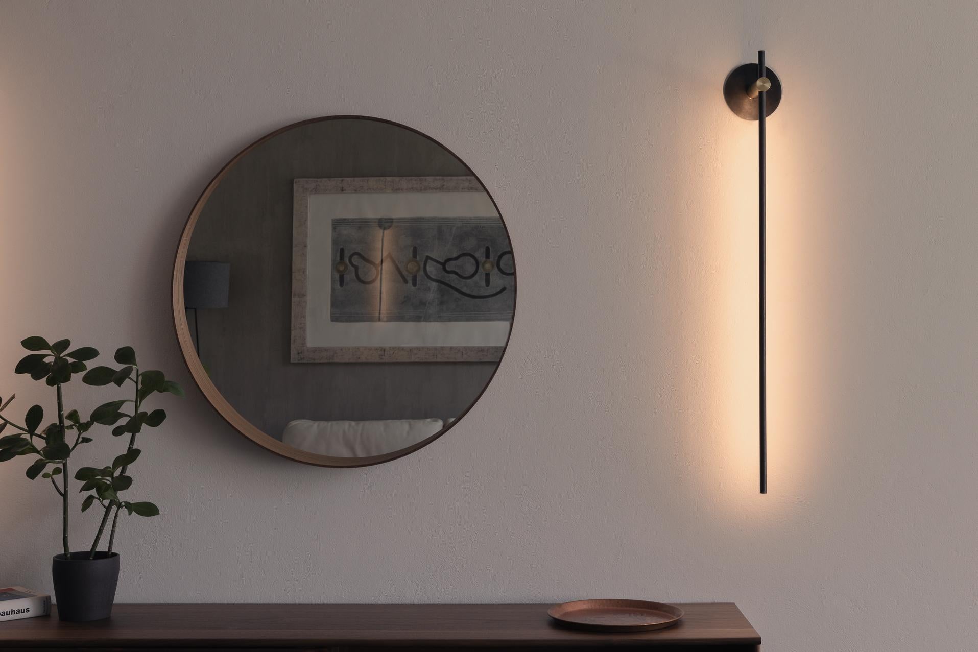 Aplique de pared de interior Alondra en acero ennegrecido y latón by Nuumbra en Nuevo estado para la venta en Geneve, CH
