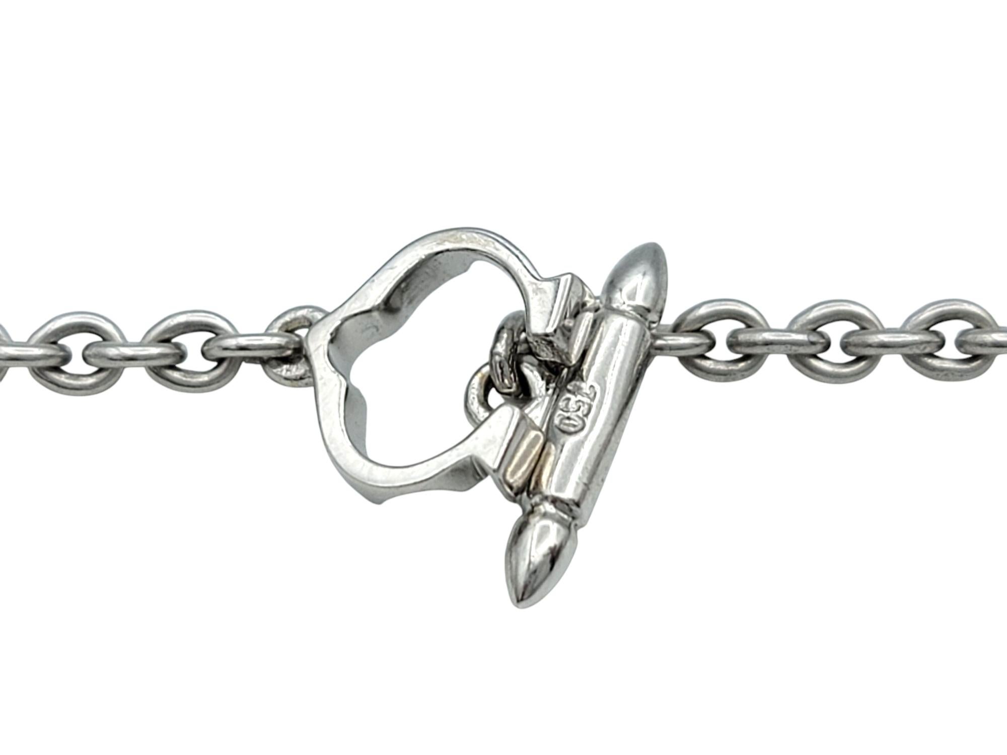 A'lor by Charriol Collier pendentif en or blanc 18 carats avec saphir bleu et diamants Bon état - En vente à Scottsdale, AZ