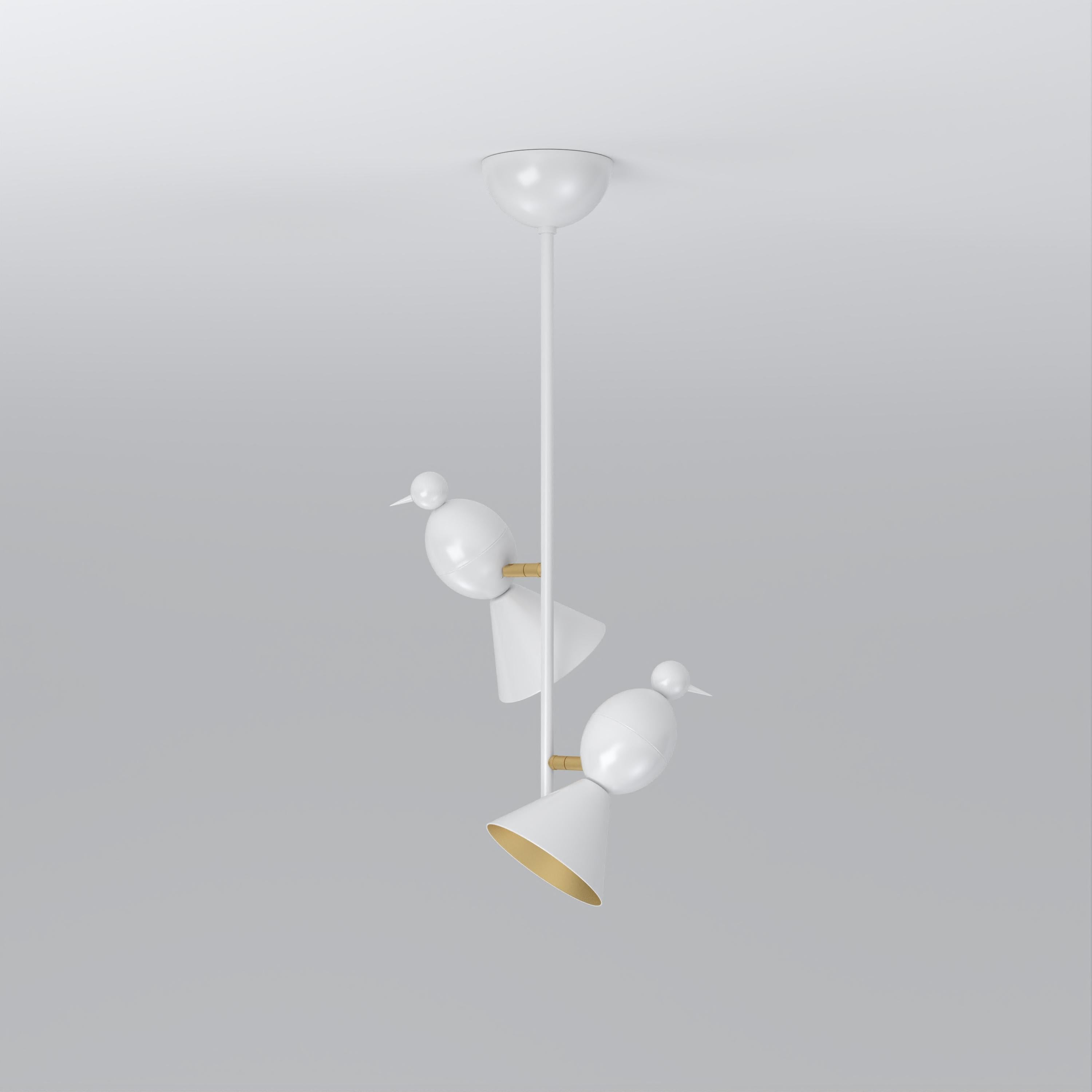 Lámpara de techo Alouette 2 Birds I de Atelier Areti
Dimensiones: P 10 x An 24 x Al 60 cm.
Materiales: Metal con recubrimiento en polvo.

Disponible en versiones negra, blanca o de color.
También disponible con reflector blanco.

Todas nuestras