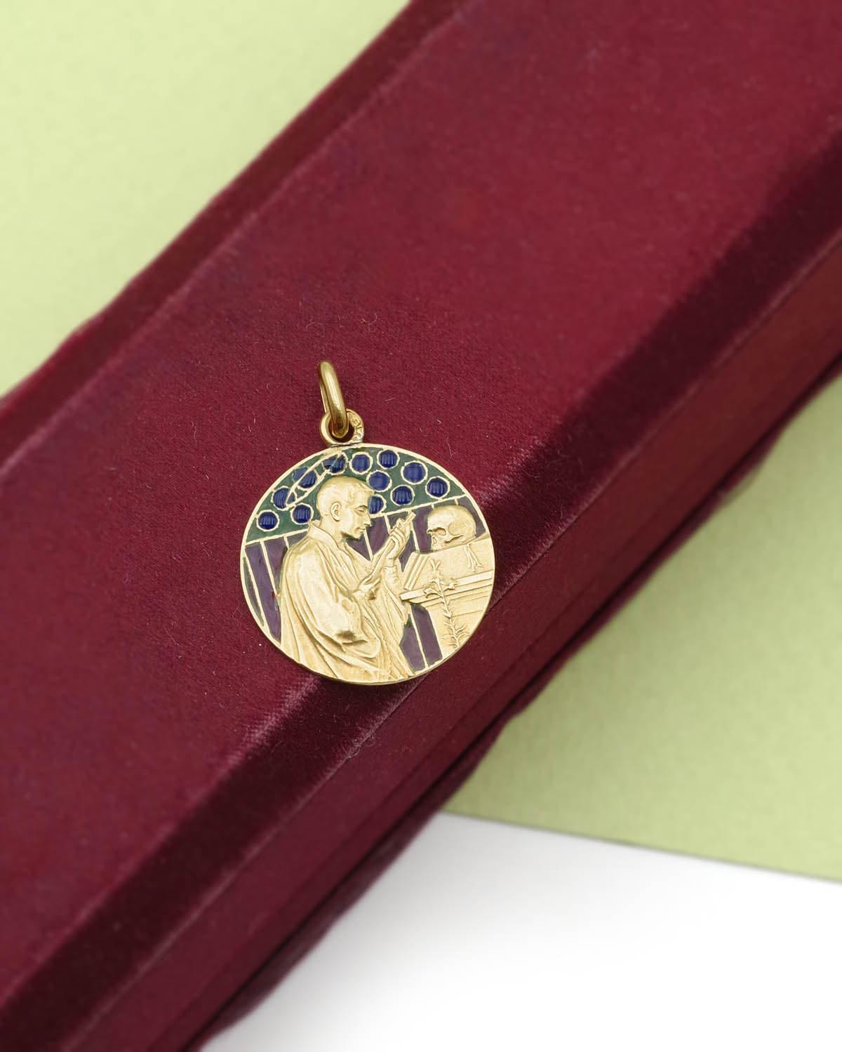 Aloysius de Gonzaga enamel pendant in 18k gold, Jesuit, plique a jour enamel In Good Condition For Sale In PARIS, FR