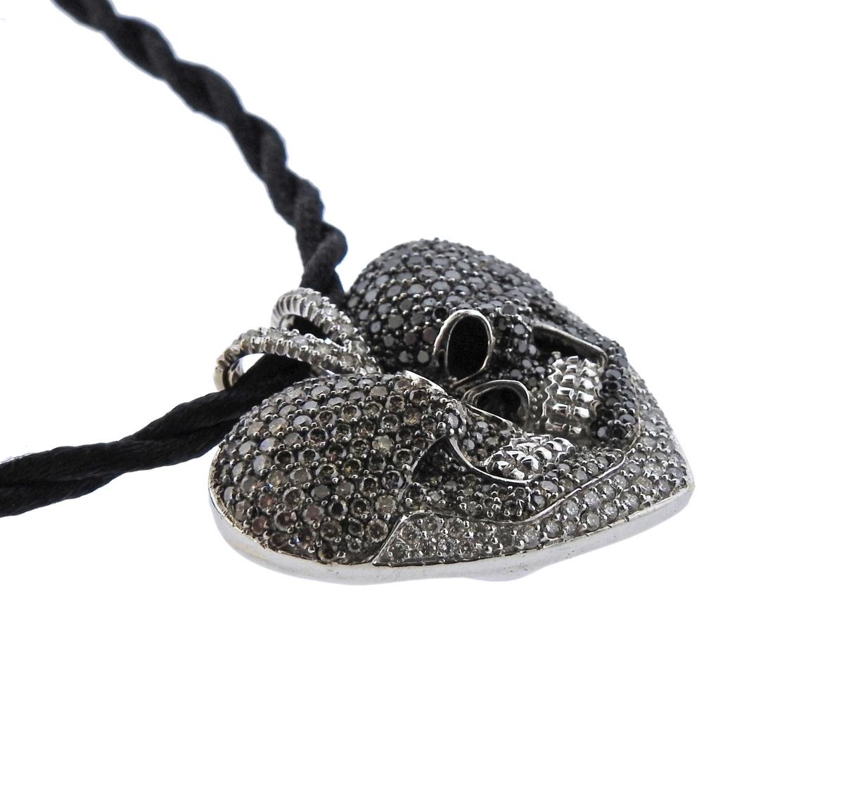 skull heart necklace