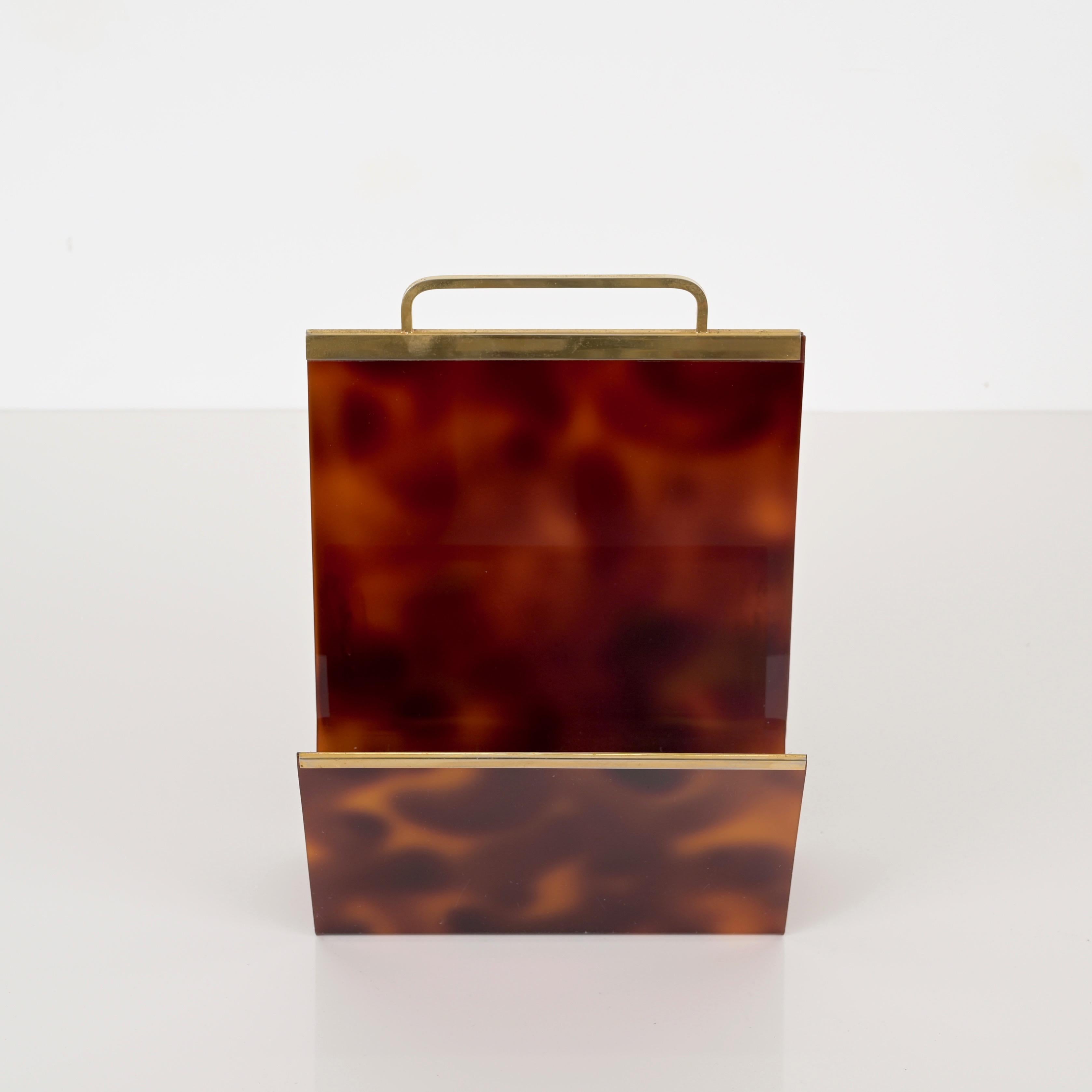Alpac Midcentury Tortoiseshell Lucite and Brass Magazine Rack, Dior, France 1970 For Sale 3