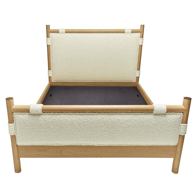 Alpaca Bouclé Chiselhurst Bed by Lawson-Fenning, Queen