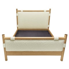 Cama Chiselhurst Bouclé Alpaca by Lawson-Fenning, Queen