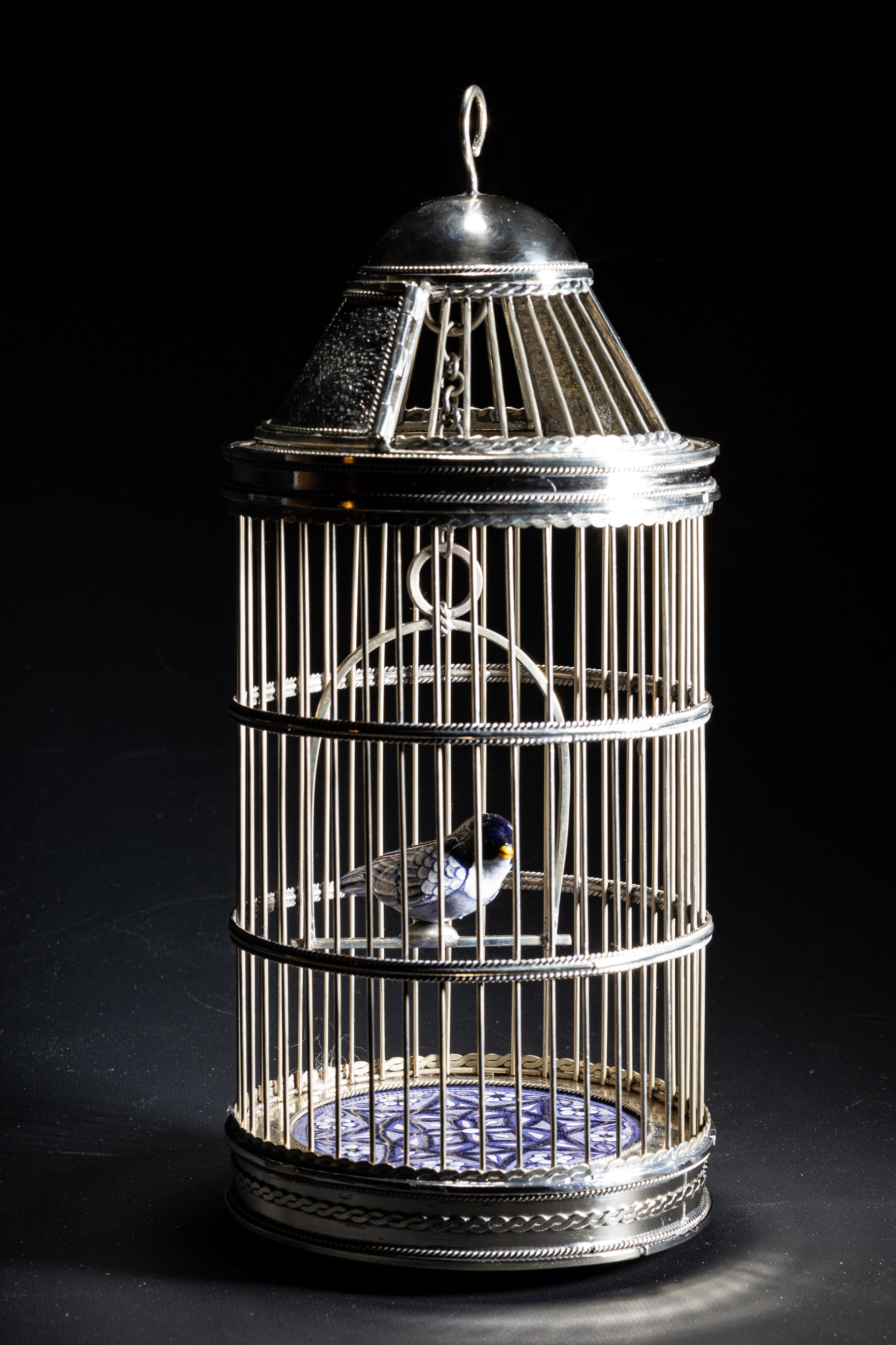 Alpaca White Metal Ceramic Bird Cage, One of a Kind In New Condition In Guadalajara, Jalisco