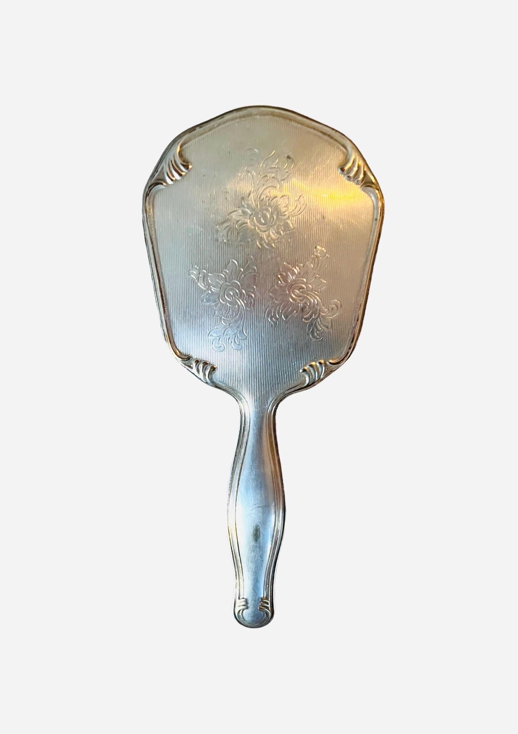 Alpacca Englisch Silber Metall Toilettenartikel Set - um 1900 - England im Zustand „Gut“ im Angebot in Beuzevillette, FR