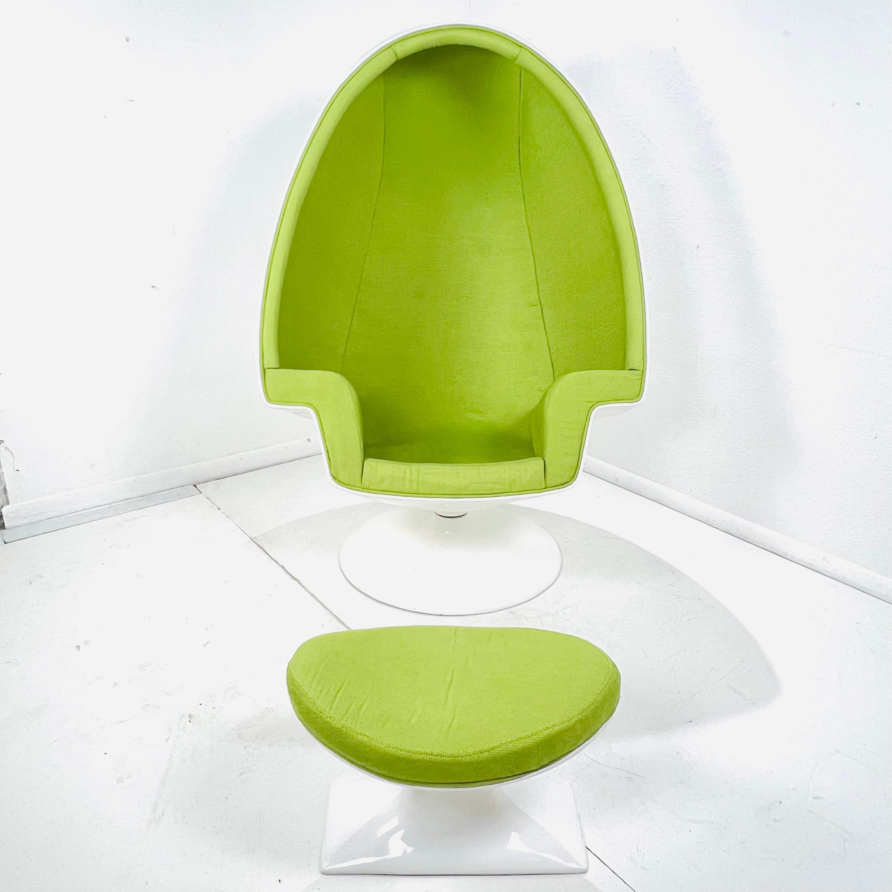 Mid-Century Modern Alpha Egg Chair with Ottoman in the Style of Lee West For Sale