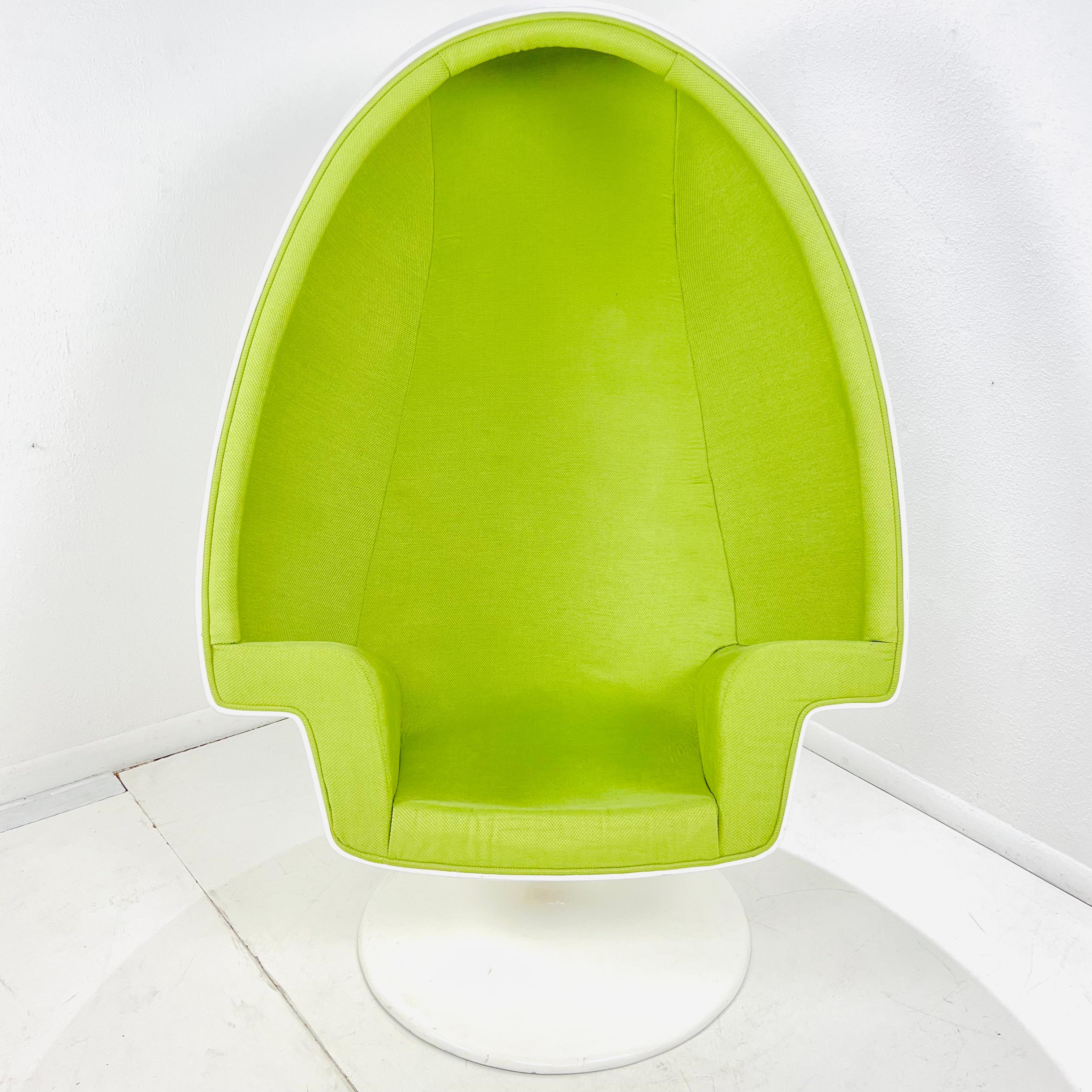 Late 20th Century Alpha Egg Chair with Ottoman in the Style of Lee West For Sale