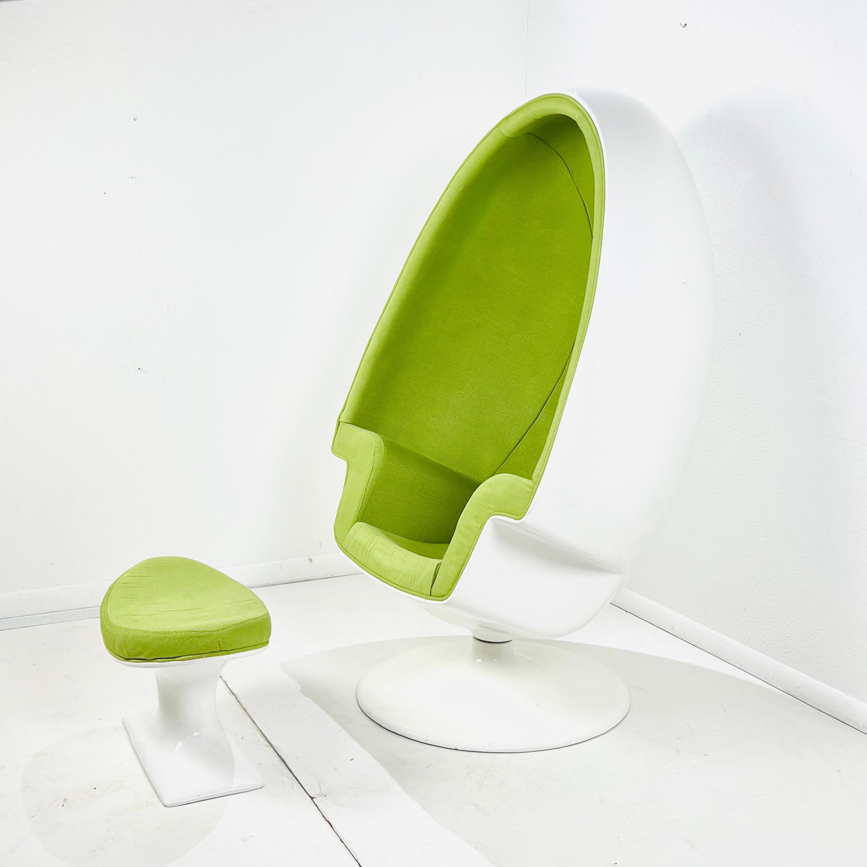 Alpha Egg Chair with Ottoman in the Style of Lee West For Sale 3