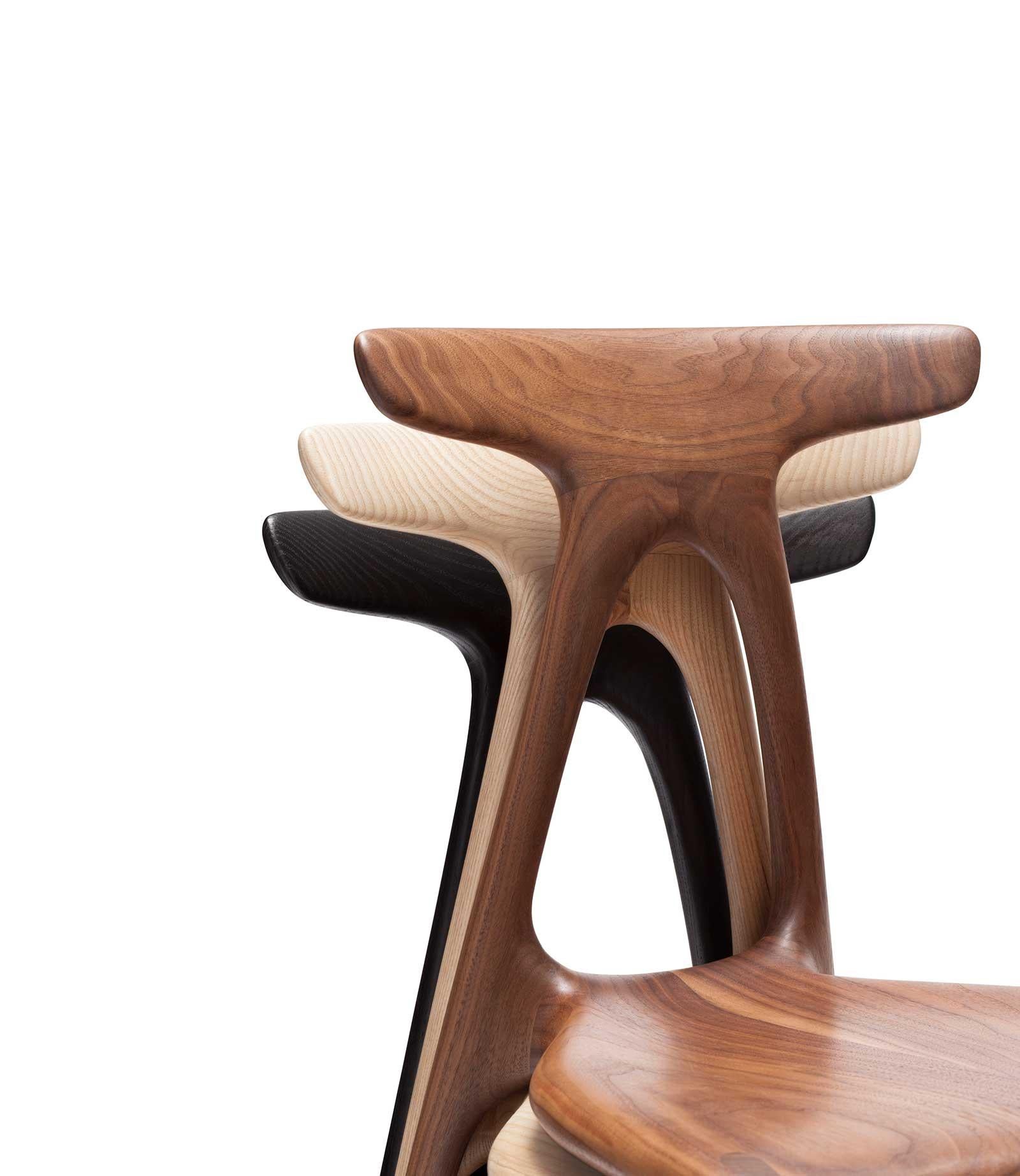 Chaise de salle à manger contemporaine empilable Alpha en chêne massif par Made in Ratio en vente 4