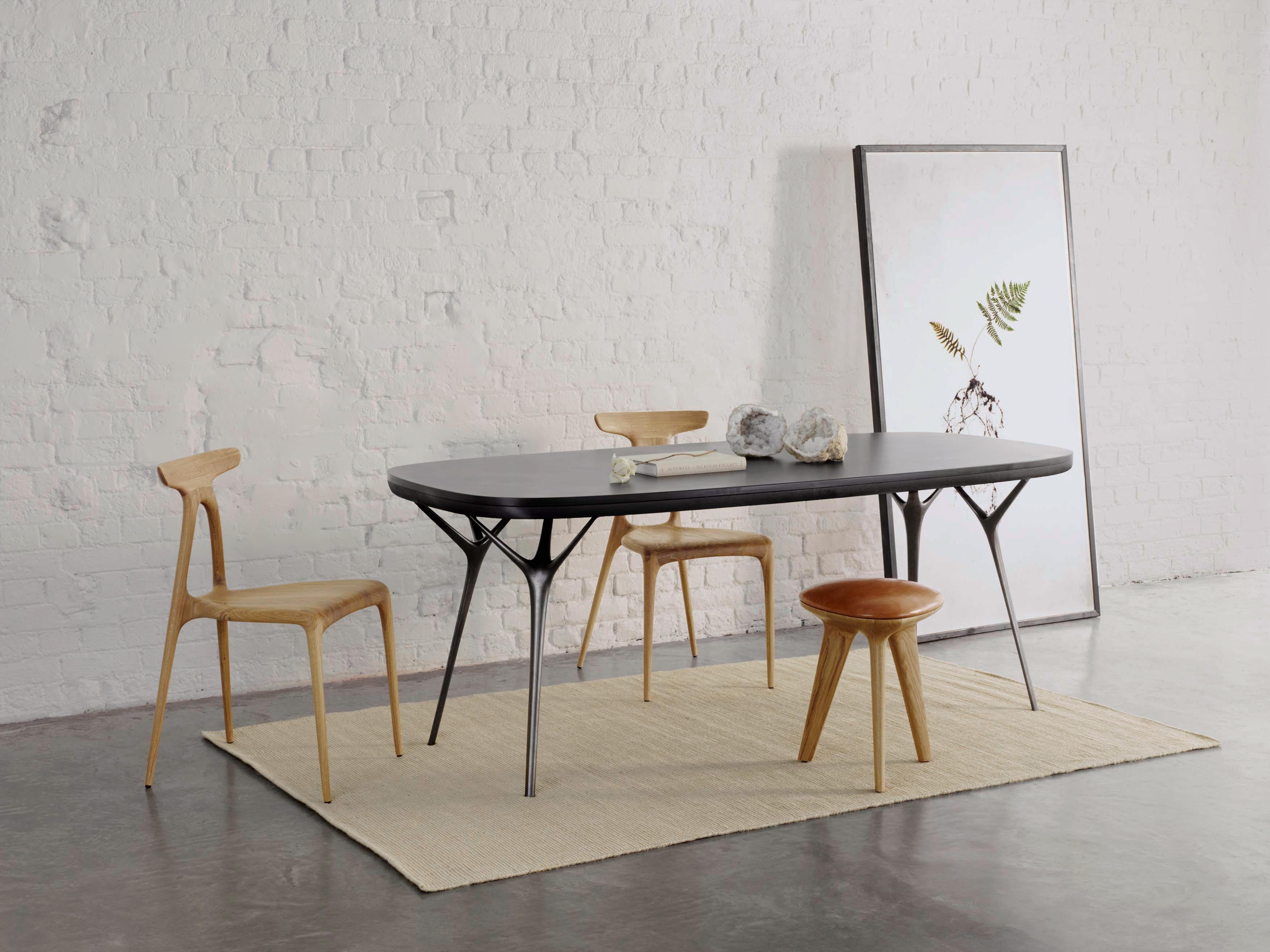 Chaise de salle à manger contemporaine empilable Alpha en chêne massif par Made in Ratio en vente 6