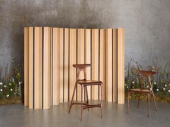 Sgabello Alpha, sgabello da banco contemporaneo in noce massiccio di Made in Ratio