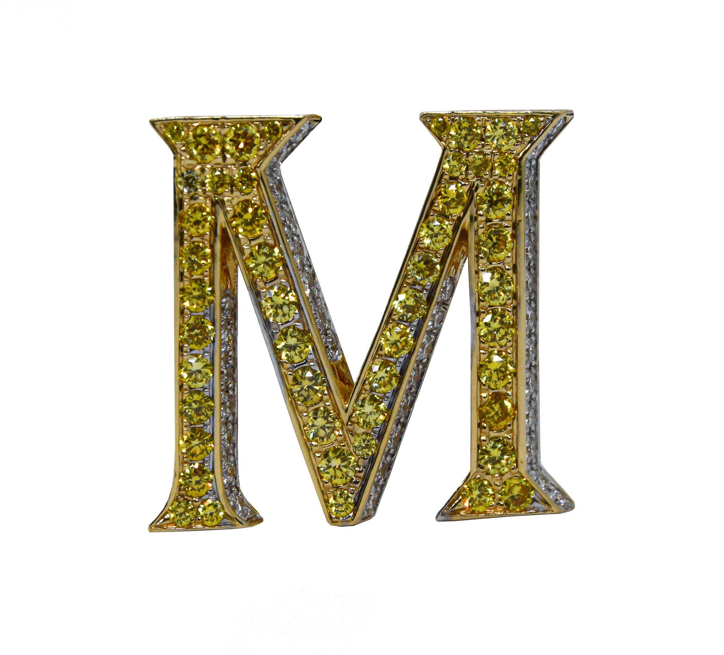 Shop the luminous 18K Yellow Gold Bag Bijoux with Natural Fancy Yellow Diamonds & FG/VVS-VS White Diamonds by ASHNA MEHTA

Where brilliance meets contrast. The Bag Bijoux with Natural Fancy Yellow Diamonds and White Diamonds is a radiant expression