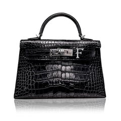 Alphabet 'F' Bag Bijoux with Natural Diamonds