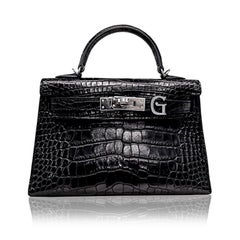 Alphabet 'G' Bag Bijoux with Natural Diamonds