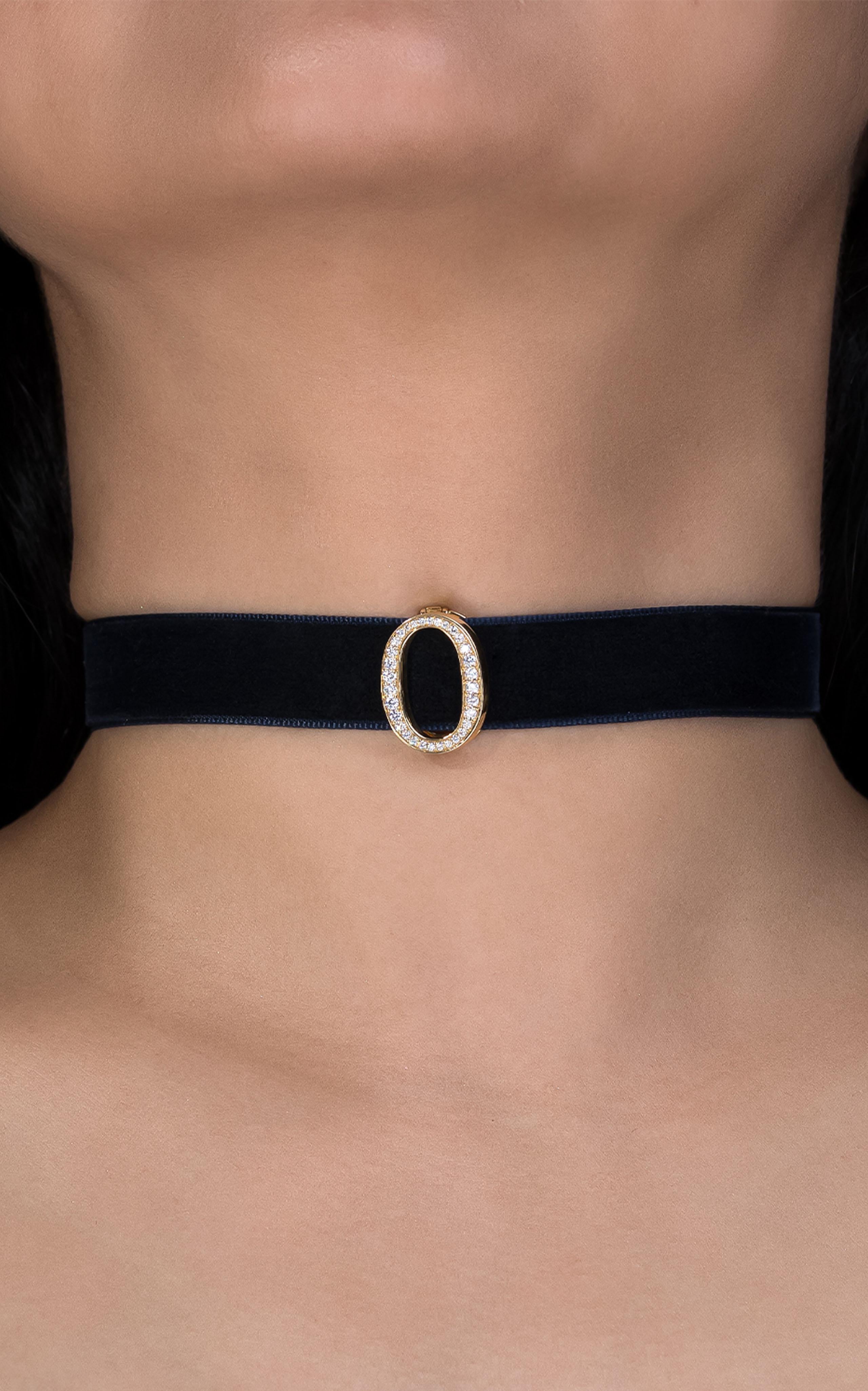 Alphabet 'O' Bag Bijoux with Natural Diamonds In New Condition For Sale In Dubai, AE