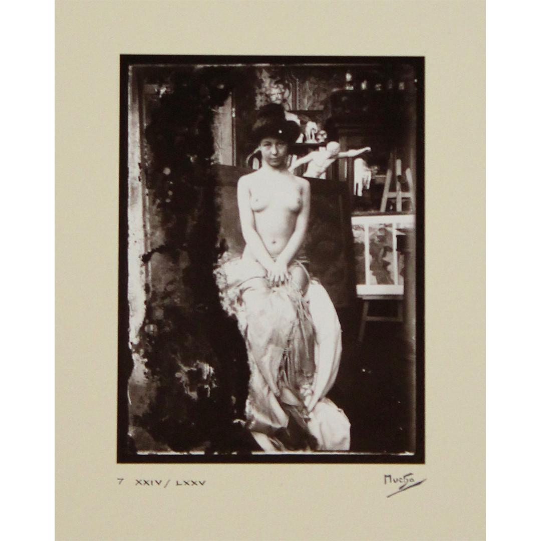 1975 portfolio Settings & Models - suite de dix plaques photographiques d'après Mucha en vente 1