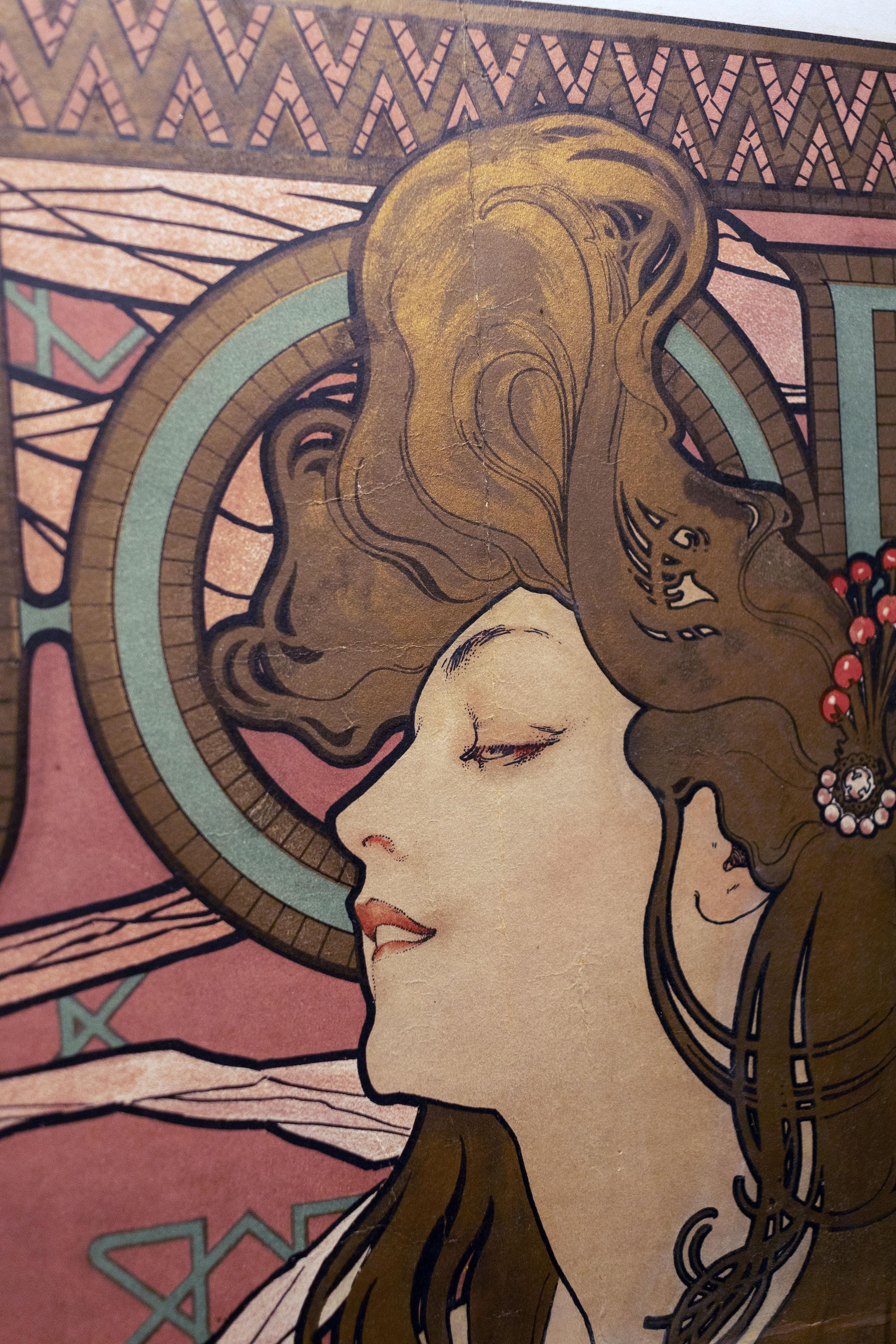 One of the most well-recognized images by Art Nouveau master painter and illustrator Alphonse Mucha.  The lithograph measures 20.5 by 16.25 inches.  It beautifully framed and ready to hang in an antique, gold leaf picture frame with Art Nouveau