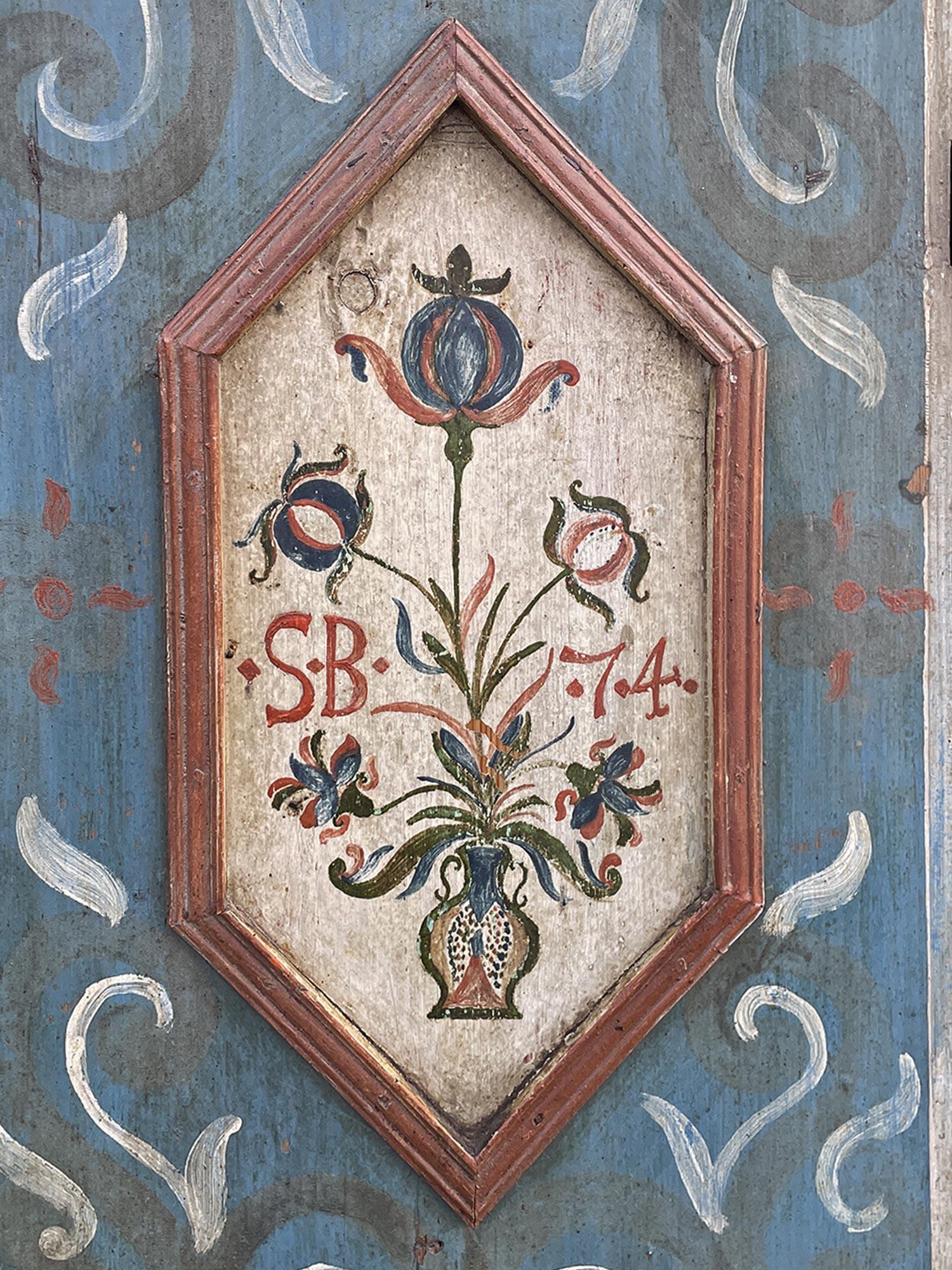 Alpine Blue Painted Cupboard 1774 In Good Condition In Vo', Veneto