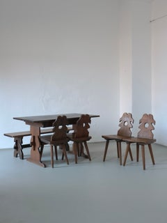 Ensemble de tables de salle à manger en pin sculpté, années 1950