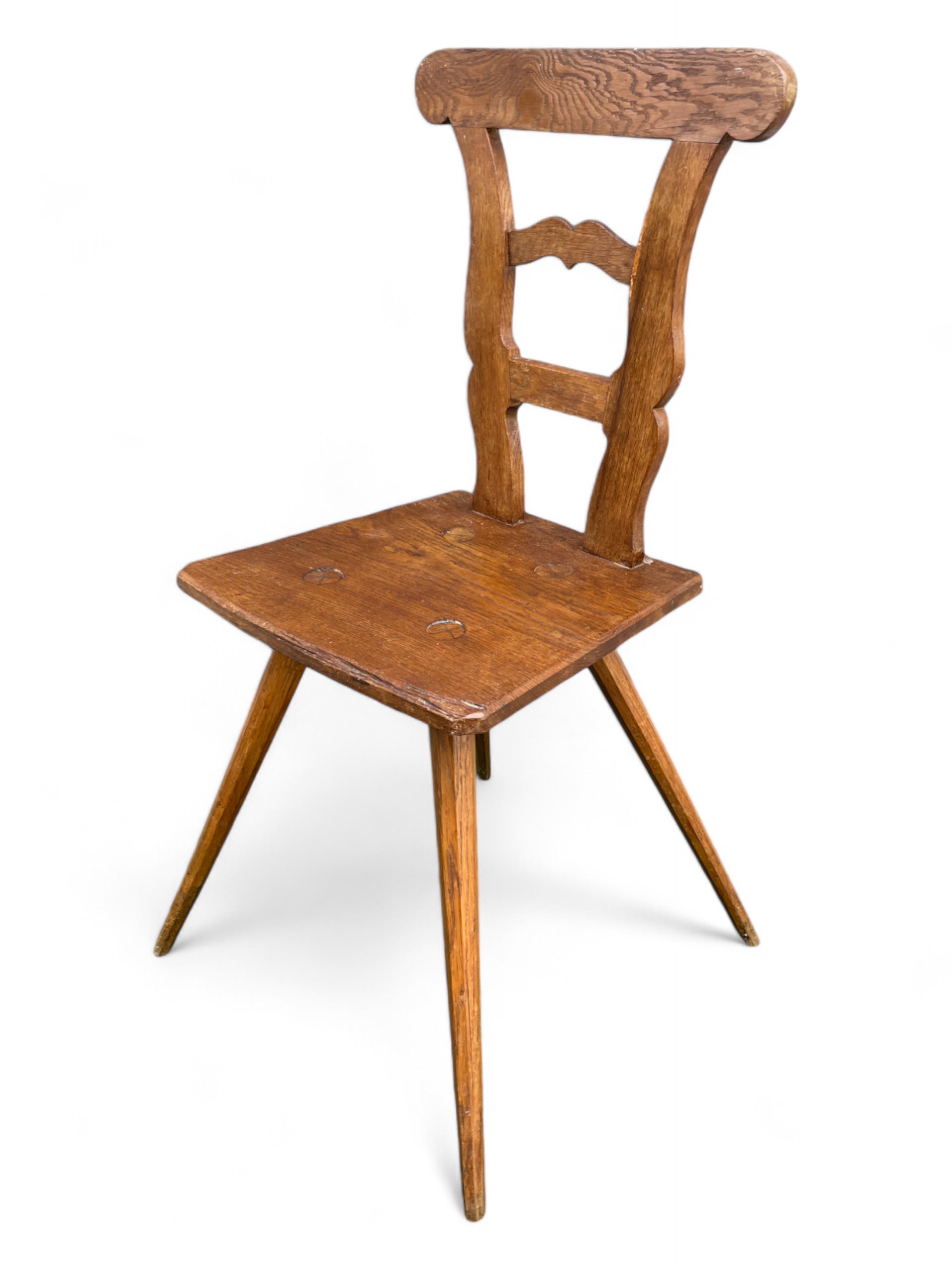 Alpine Stuhl aus Eichenholz im Angebot 1