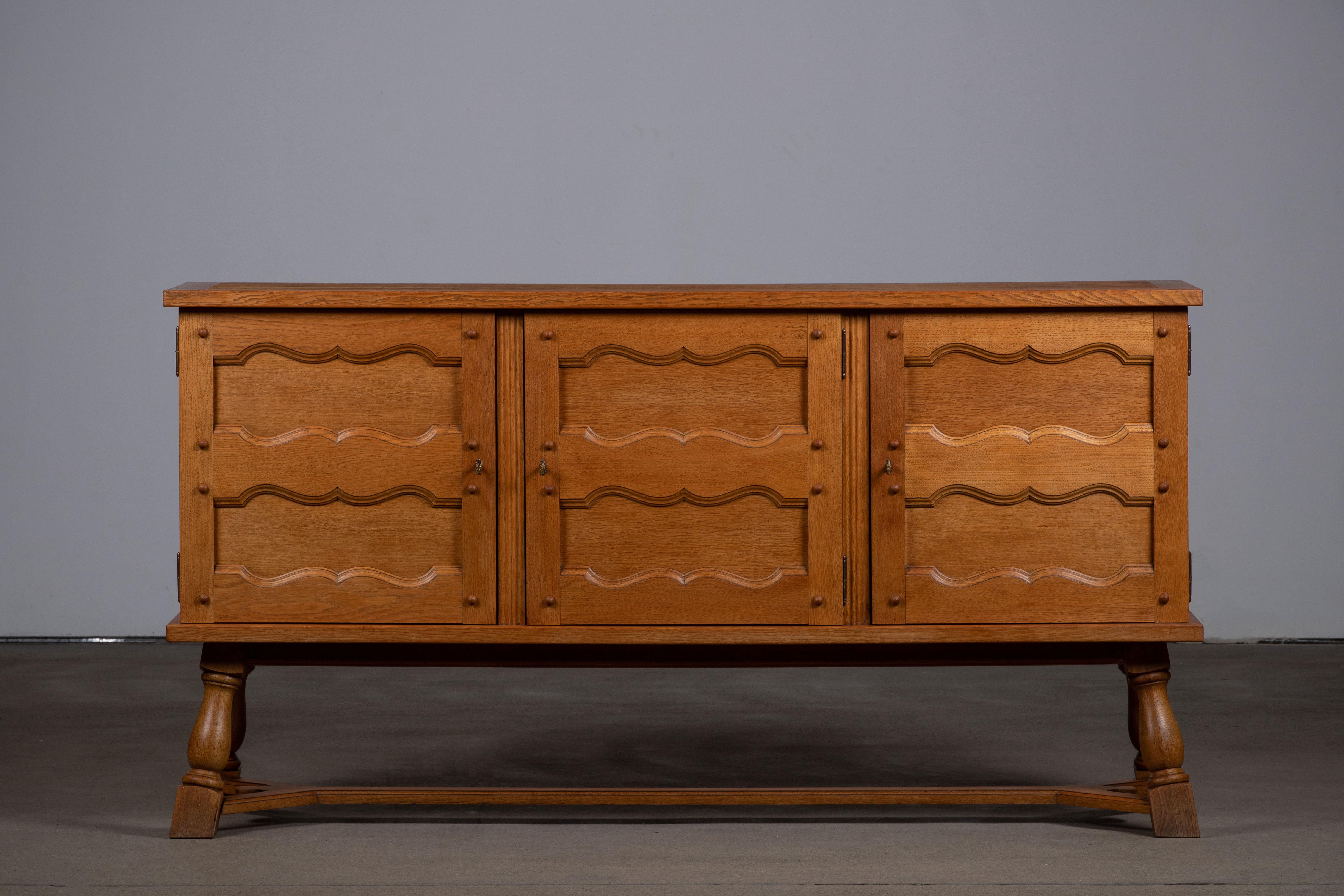 Alpine Chalet Chic Sideboard, France, 1960 7