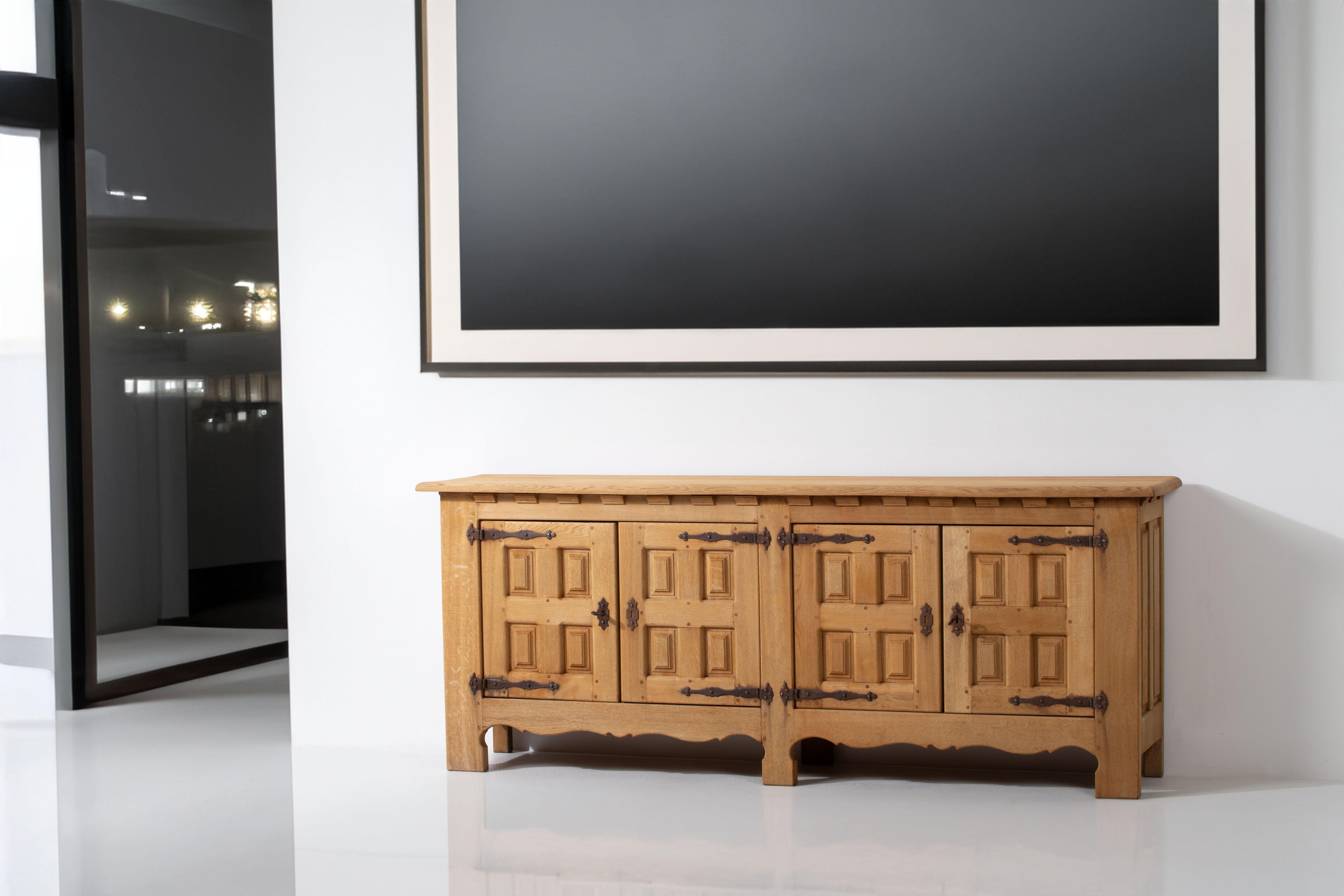 French Alpine Chalet Chic Sideboard in Oak, France For Sale