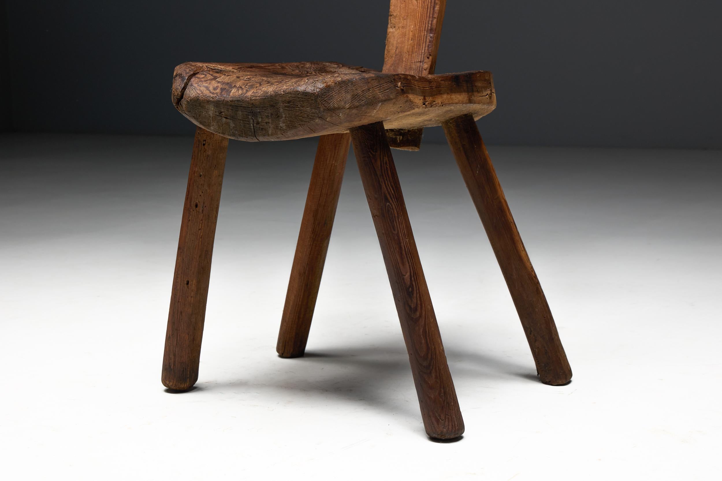 Chaise d'art populaire alpin, France, 19e siècle en vente 3