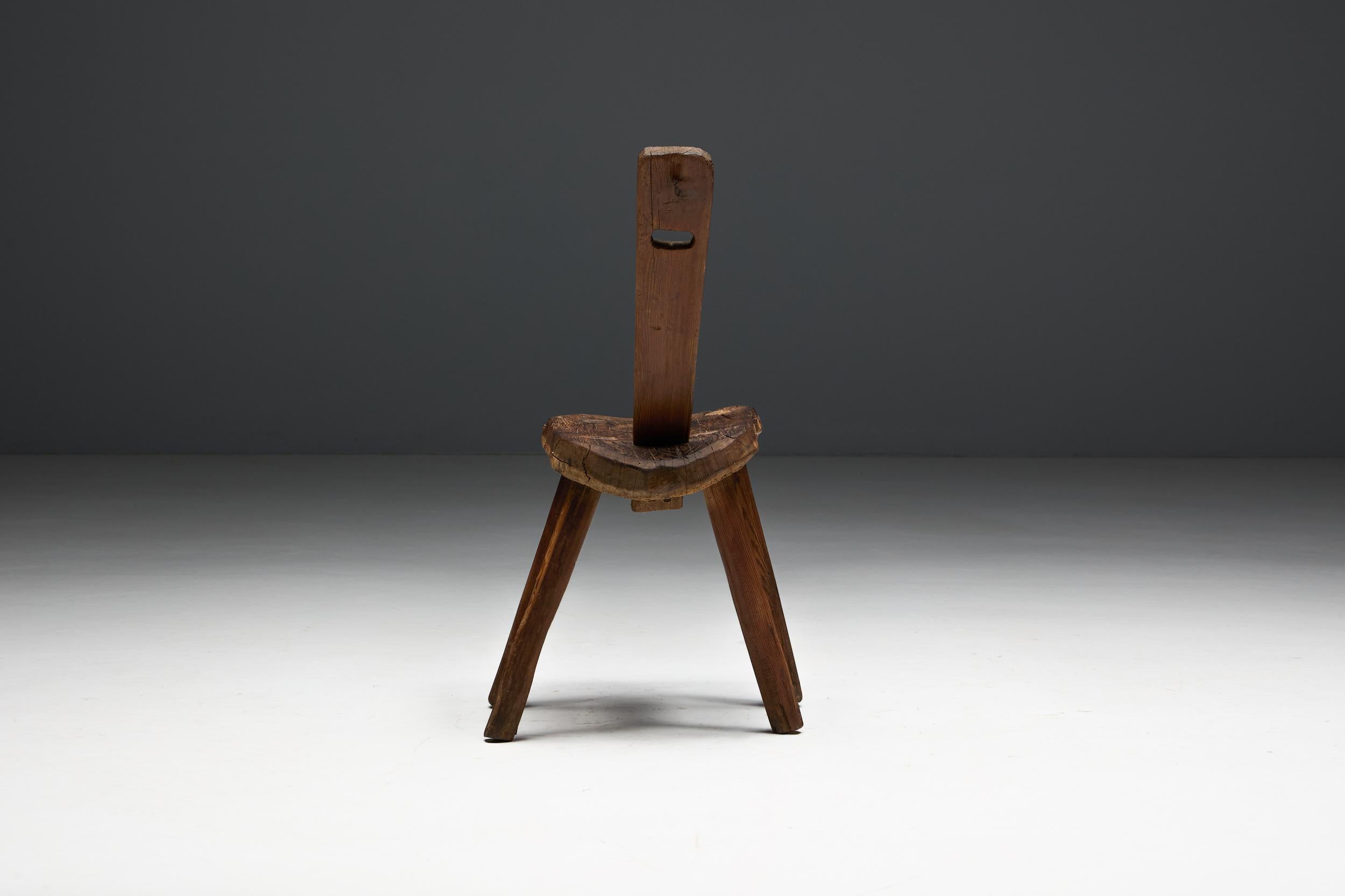 Chaise d'art populaire alpin, France, 19e siècle en vente 6