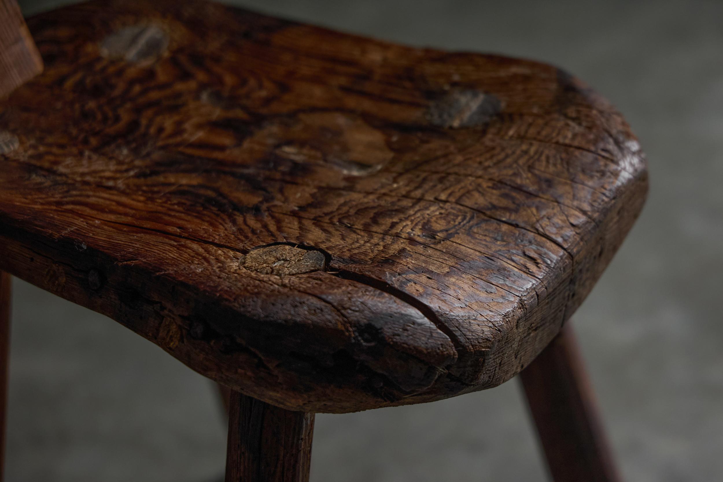 Français Chaise d'art populaire alpin, France, 19e siècle en vente