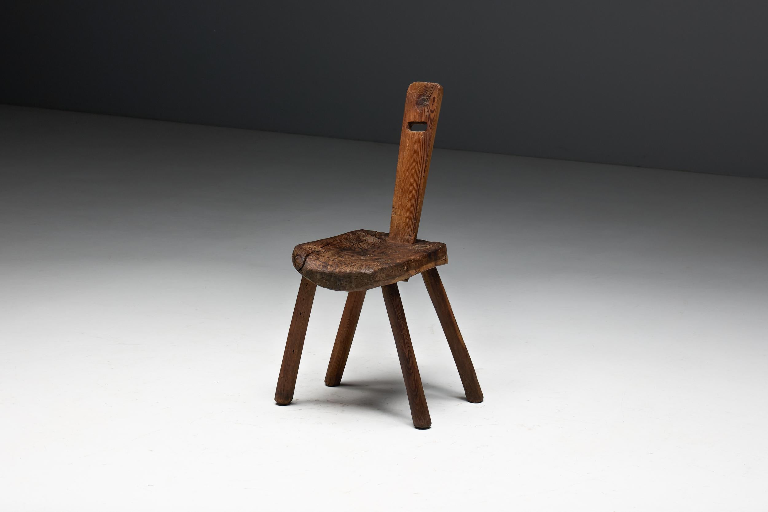 Chaise d'art populaire alpin, France, 19e siècle en vente 2