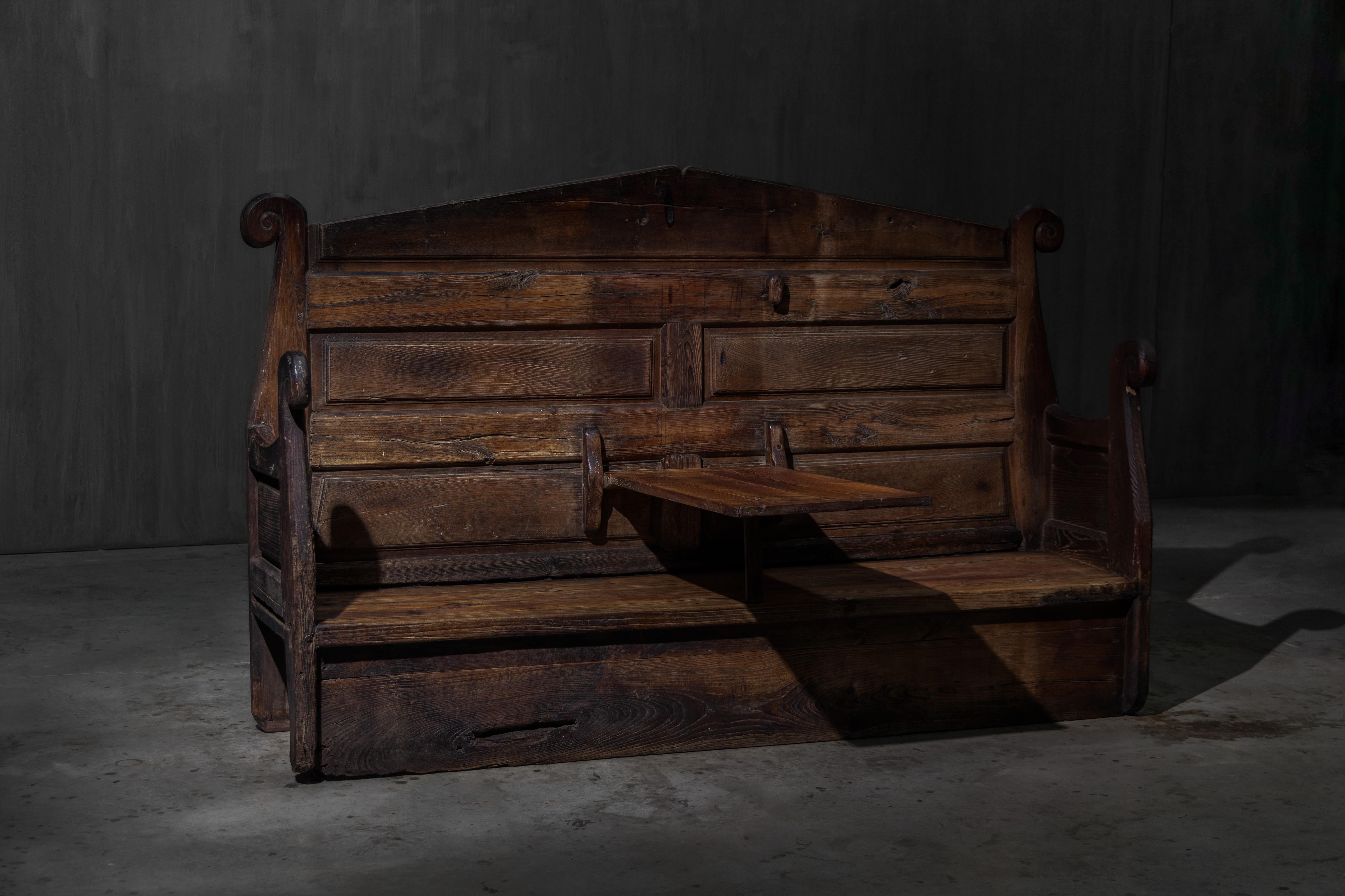 Français Banc monastère alpine avec table pliante, France, 19ème siècle en vente