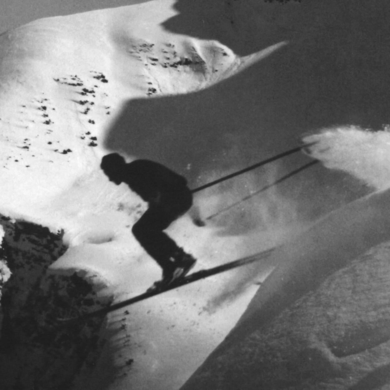 Alpinskifotografie, „THE JUMP“, aufgenommen nach einem Original aus den 1930er Jahren (Englisch) im Angebot