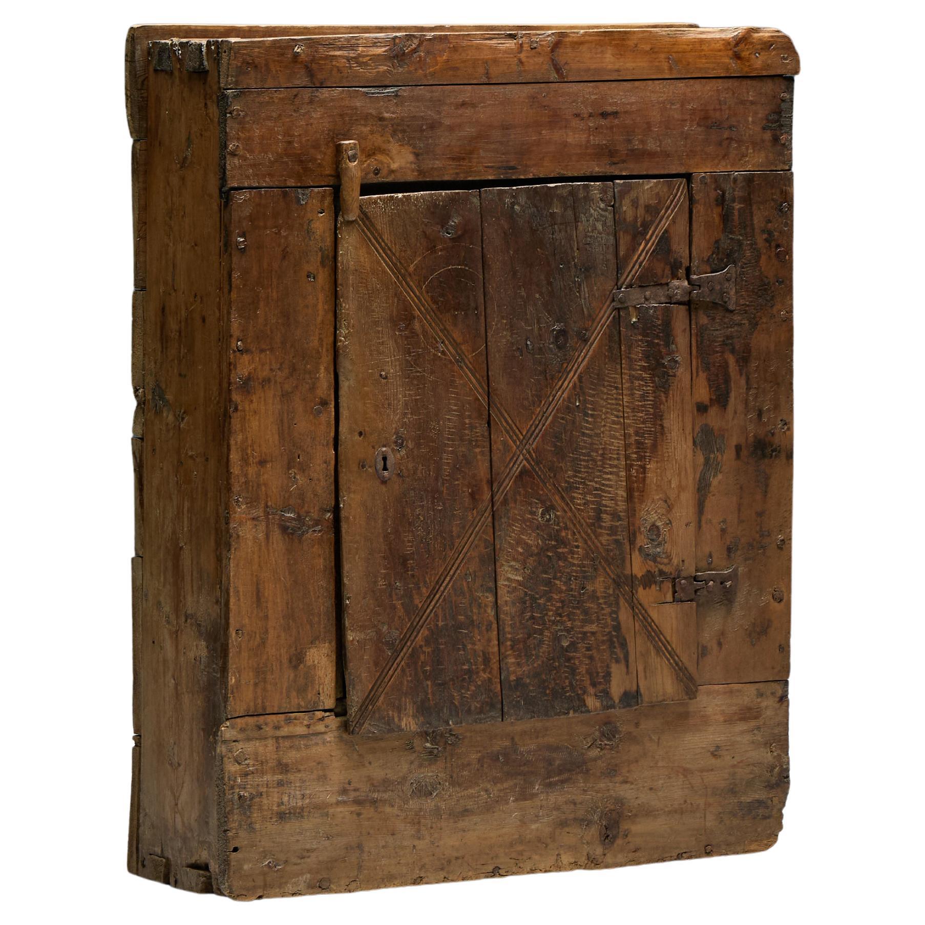 Cabinet vernaculaire alpin, Italie, 18e siècle