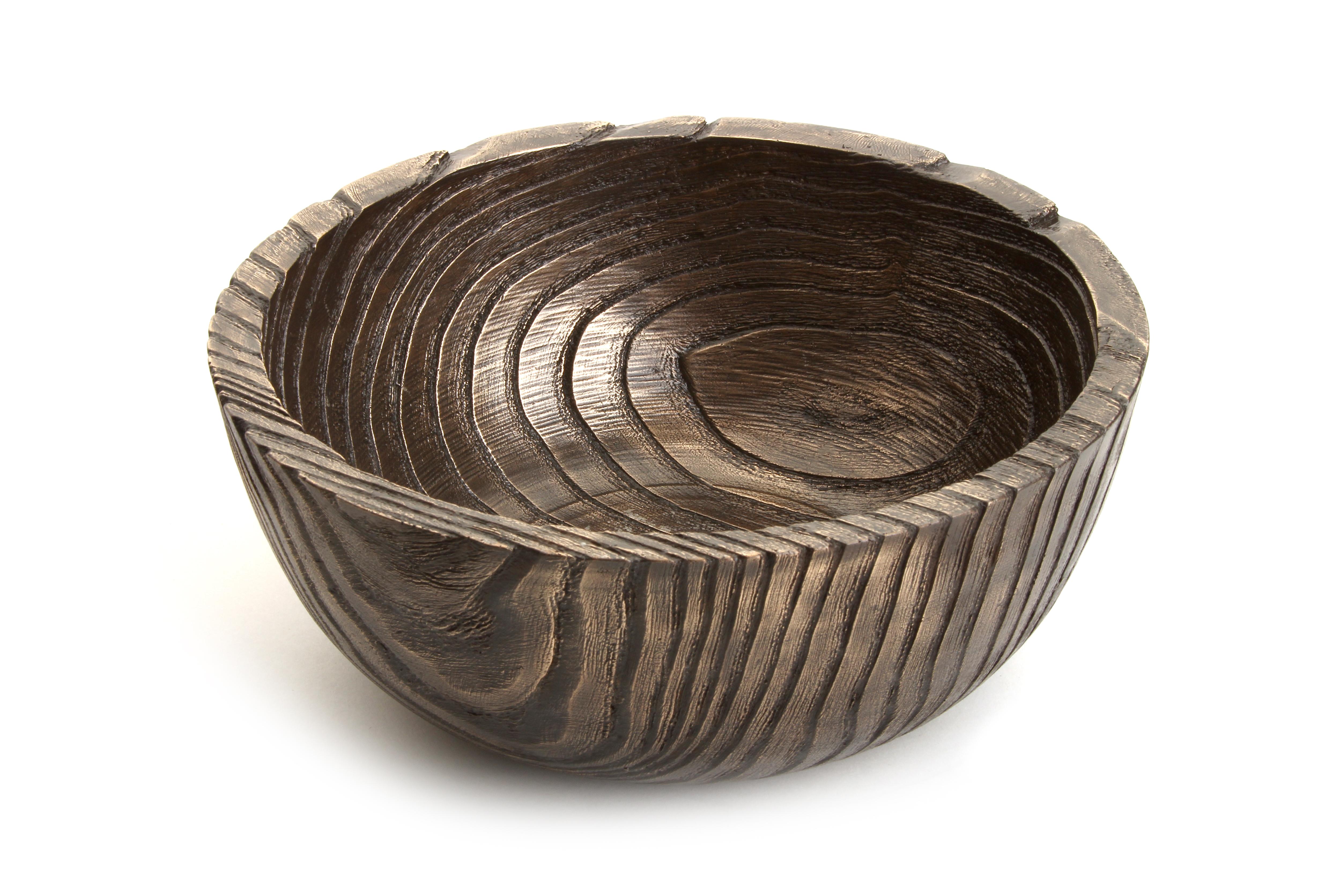 The Alpine Vessel presents a perfect harmony of rustic elegance and modern functionality. Inspired by the serene landscapes of mountain ranges, this vessel sink brings natural sophistication to any space. Its sleek cylindrical design offers