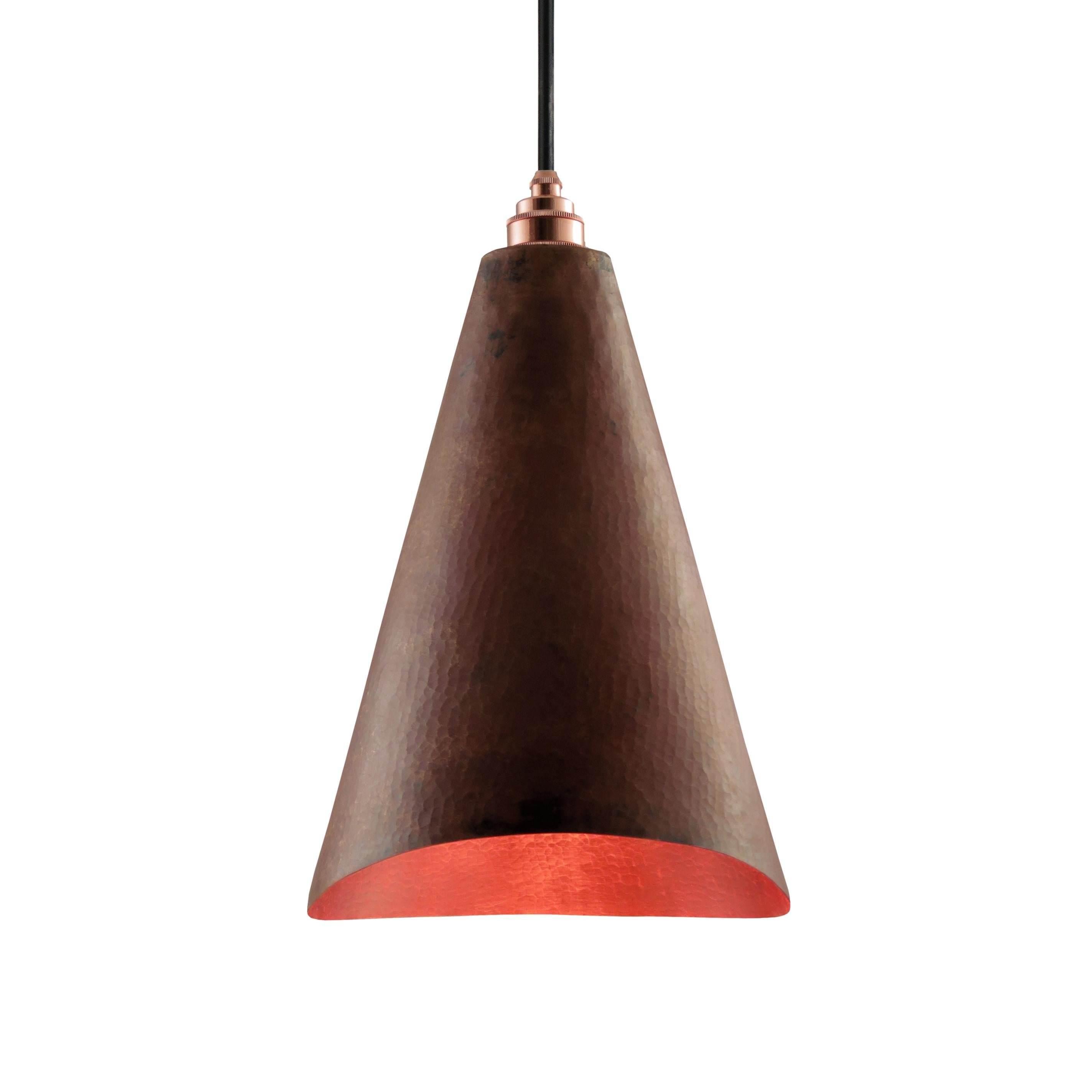 Hammered Alquimia Cono: Contemporary Polished Conical Copper Pendant Lamp  For Sale