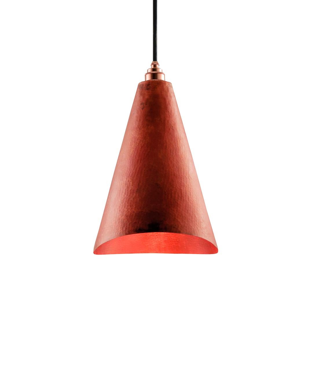 Alquimia Cono: Contemporary Polished Conical Copper Pendant Lamp  For Sale 1