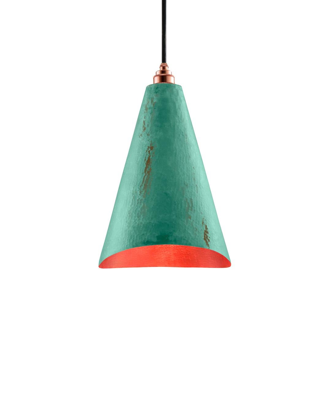 Alquimia Cono: Contemporary Polished Conical Copper Pendant Lamp  For Sale 2