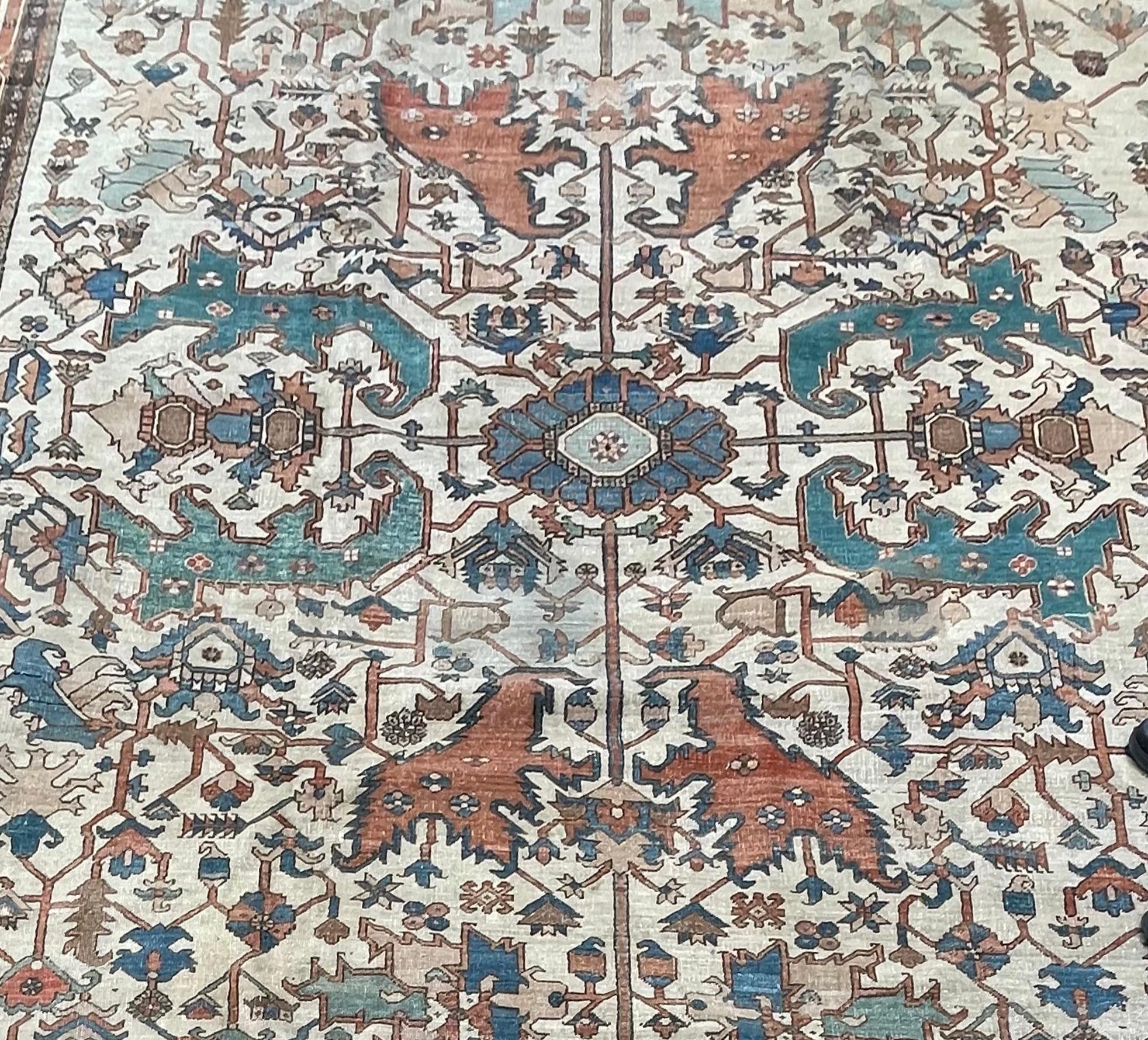 Heriz Serapi Collection Alriz : Grand tapis de salle à manger Heriz du 19ème siècle en vente