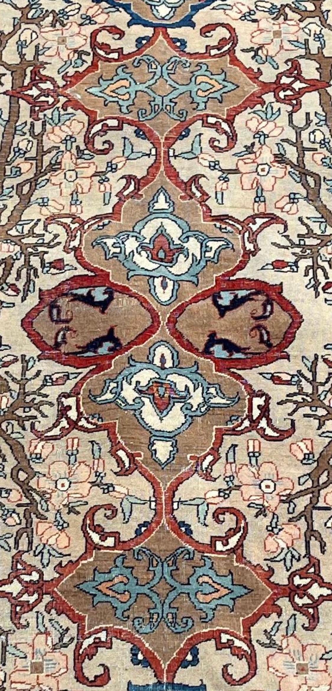 Sammlung Alriz: Eine ungewöhnliche Sammlung aus dem frühen 20.  Königlich Teheran  Weicher Wollteppich (Persisch) im Angebot