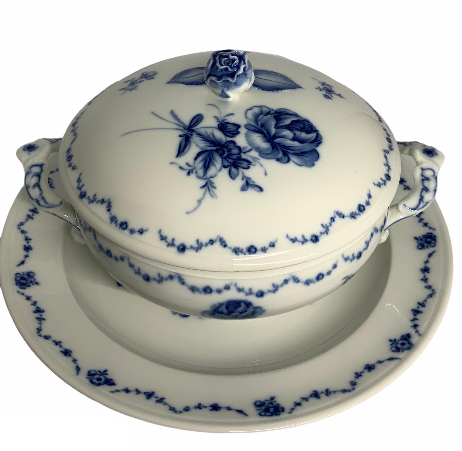 20ième siècle Soupière ronde Lottine en porcelaine Alt Furstenberg Porcelain en vente