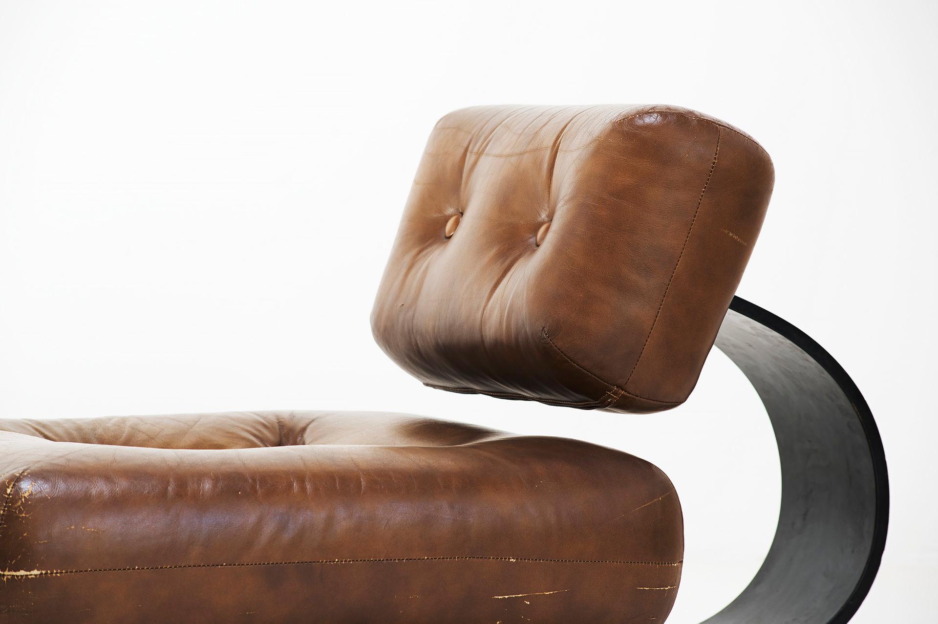 French Alta armchair by Oscar Niemeyer, 1978 For Sale