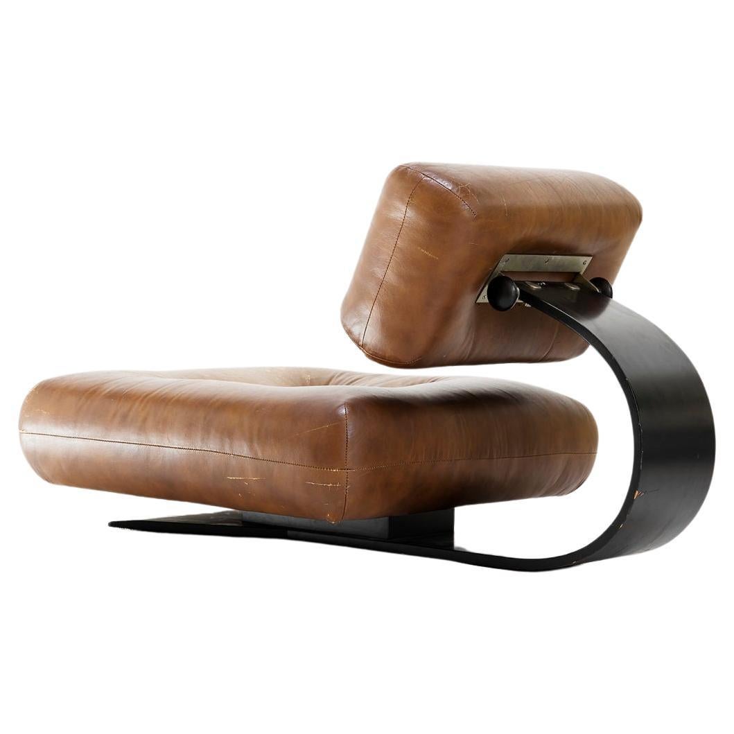 Alta armchair by Oscar Niemeyer, 1978 For Sale