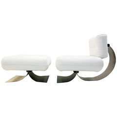 Chaise et pouf Alta d'Oscar Niemeyer:: en cuir blanc