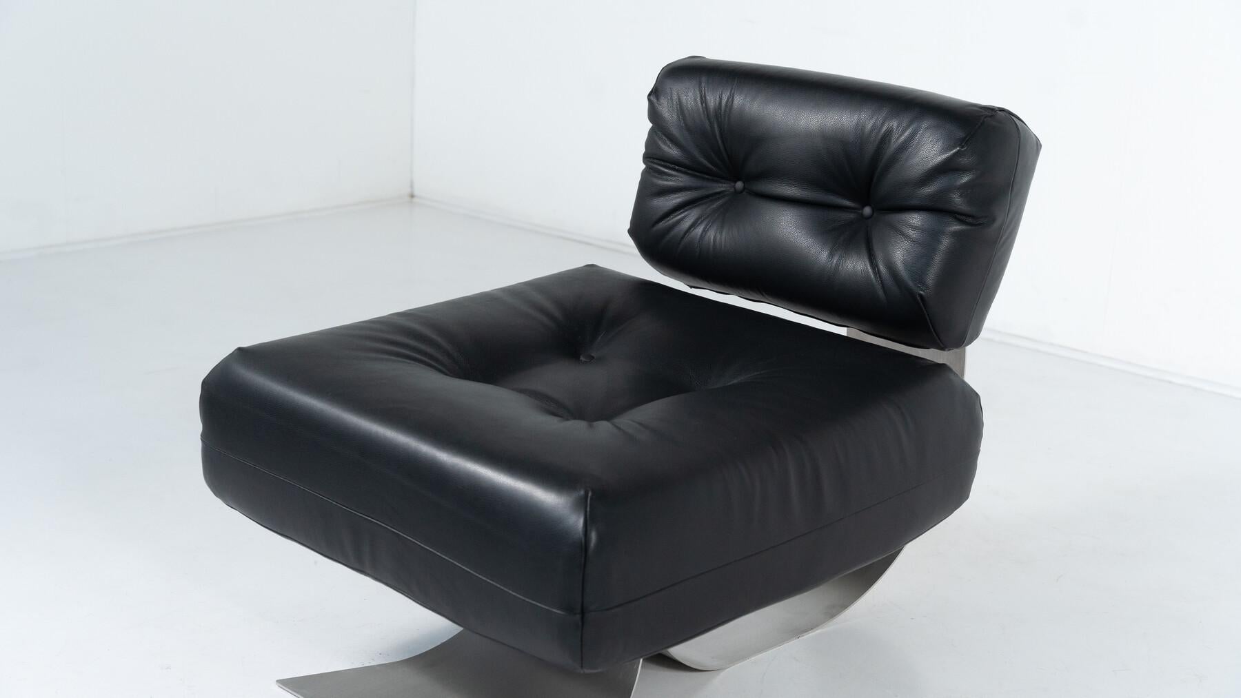 Loungesessel und Ottomane „Alta“ von Oscar Niemeyer für Mobilier International 9