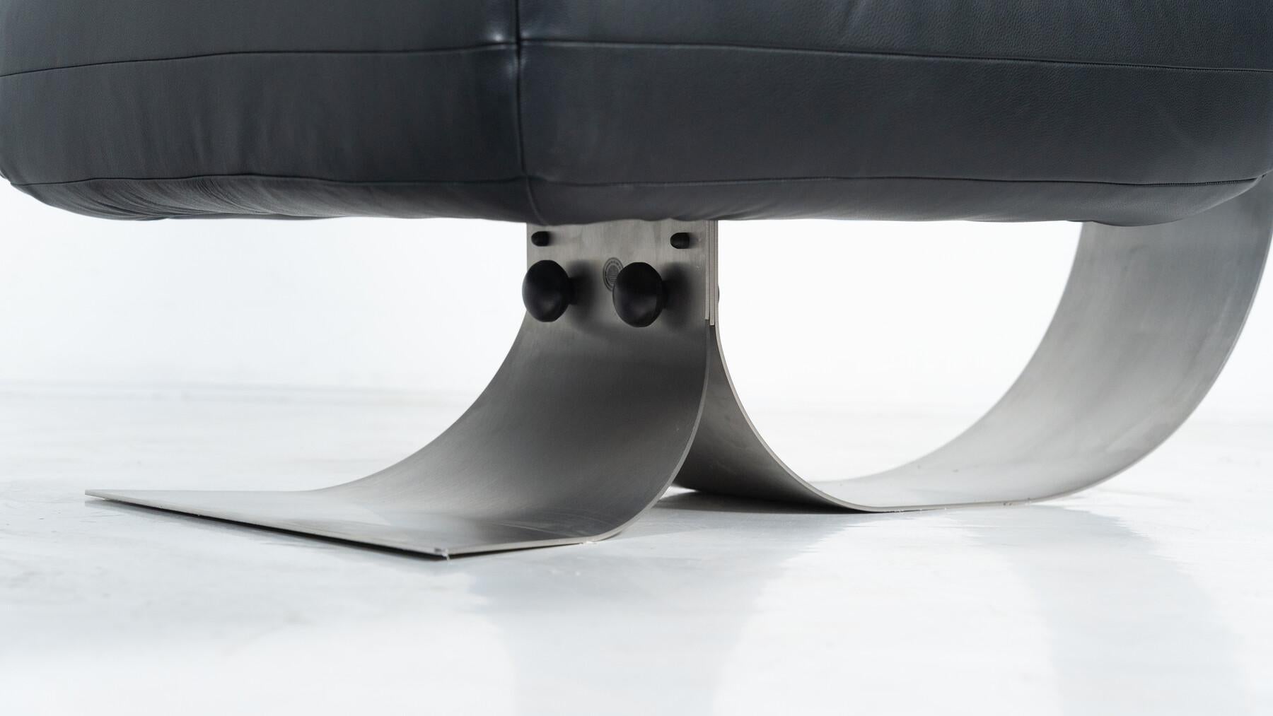 Loungesessel und Ottomane „Alta“ von Oscar Niemeyer für Mobilier International (Moderne der Mitte des Jahrhunderts)