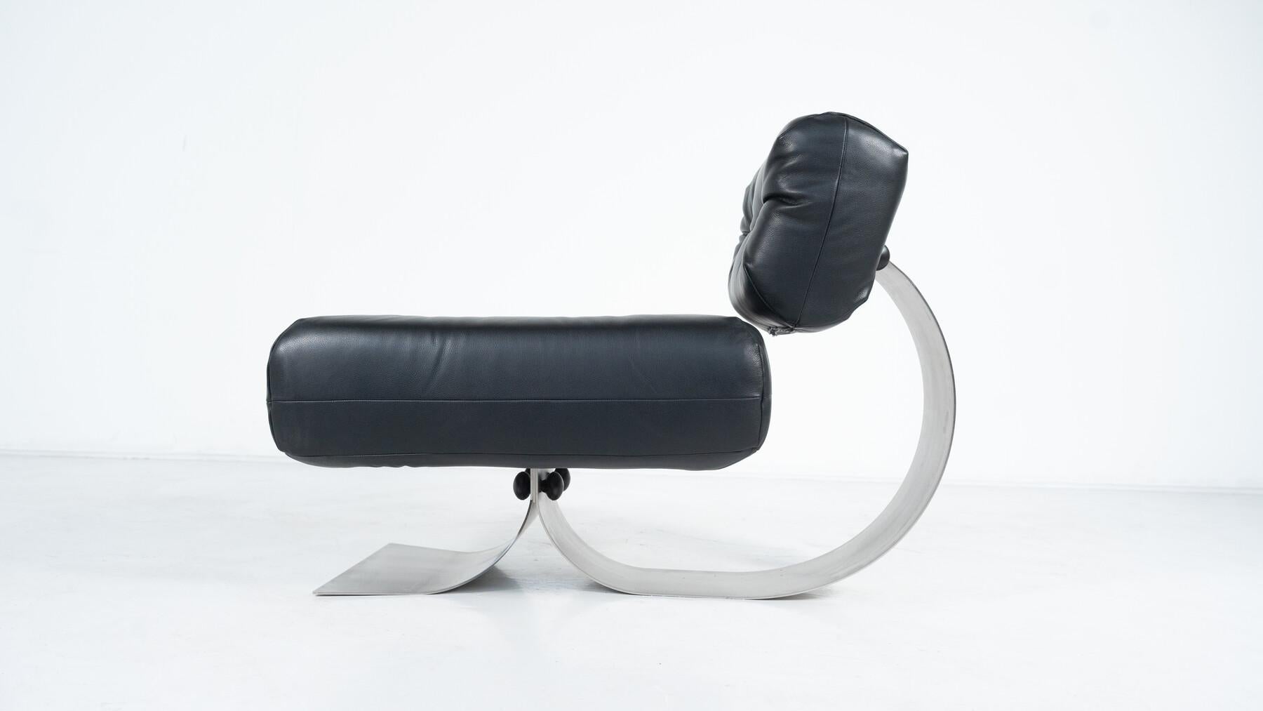 Loungesessel und Ottomane „Alta“ von Oscar Niemeyer für Mobilier International 1