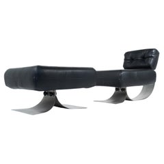 "Alta" Lounge chair and Ottoman by Oscar Niemeyer for Mobilier International